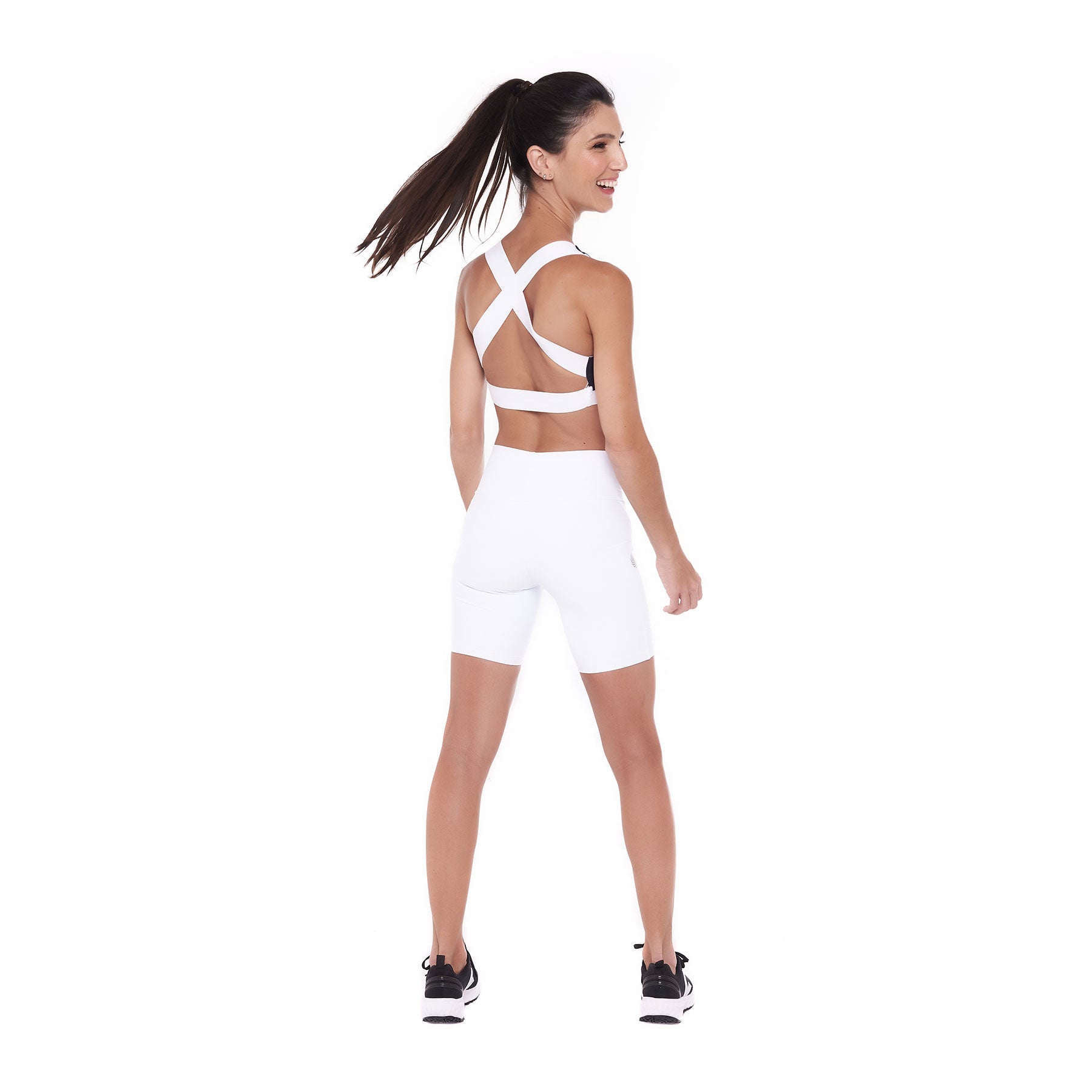 Bermuda de Compressão com Bolsos Clássica Emana Branco