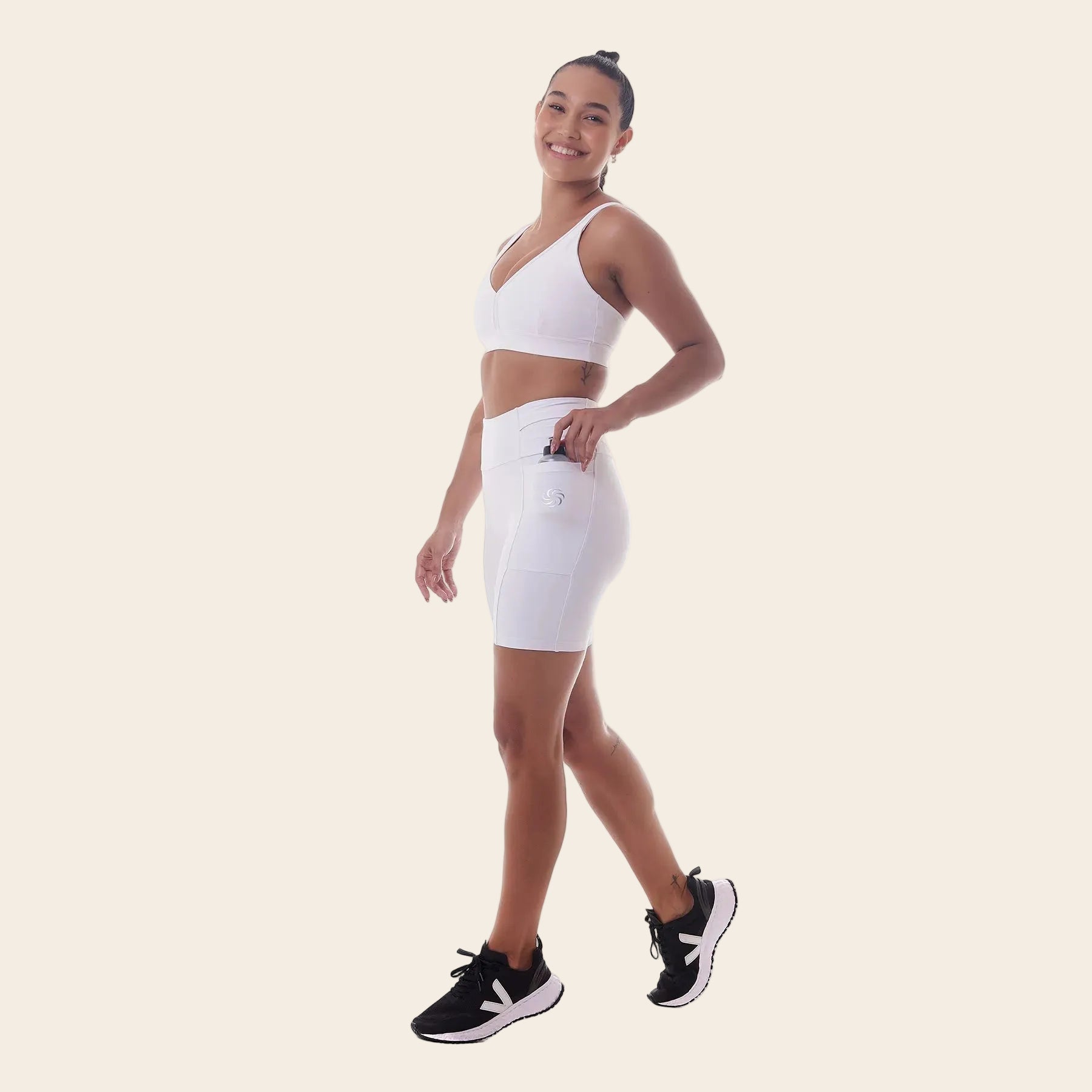 Bermuda de Compressão com Multibolsos Total Emana Branco