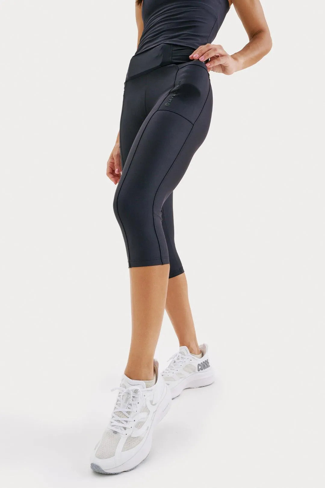 Corsário de Compressão com Multibolsos Simple Preta