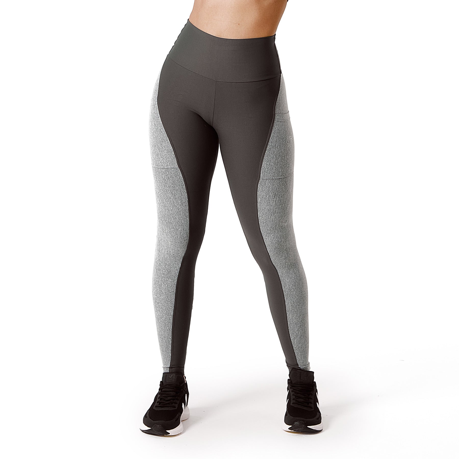 Calça de Compressão com Bolsos Clássica