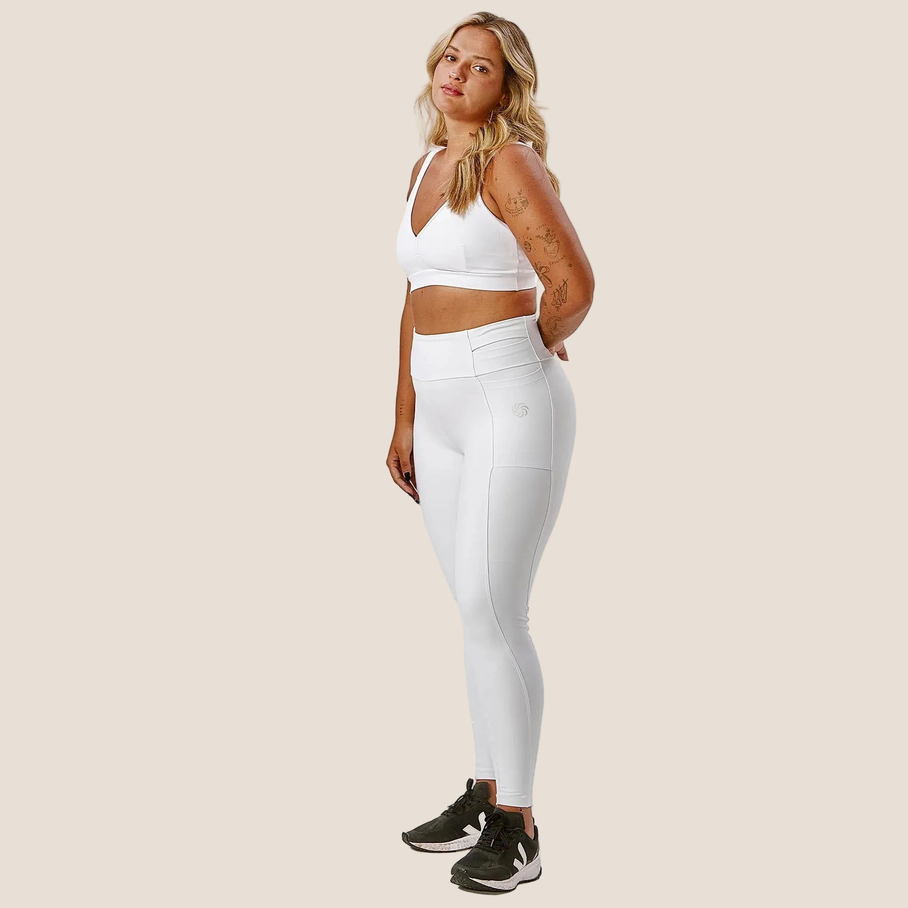 Calça de Compressão com Multibolsos Total Emana Branco