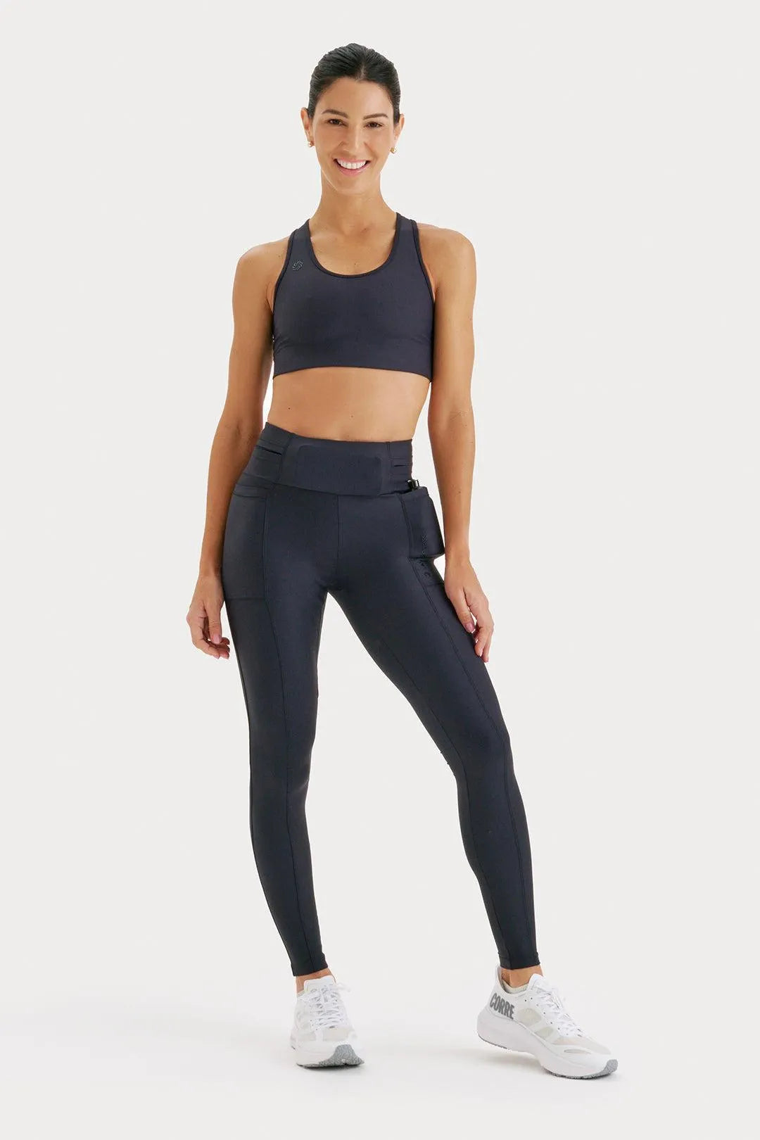 Calça de Compressão com Multibolsos Simple Preta