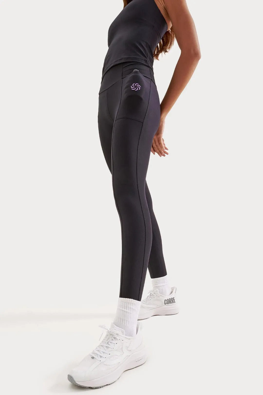 Calça de Compressão com Multibolsos Preta e Lavanda