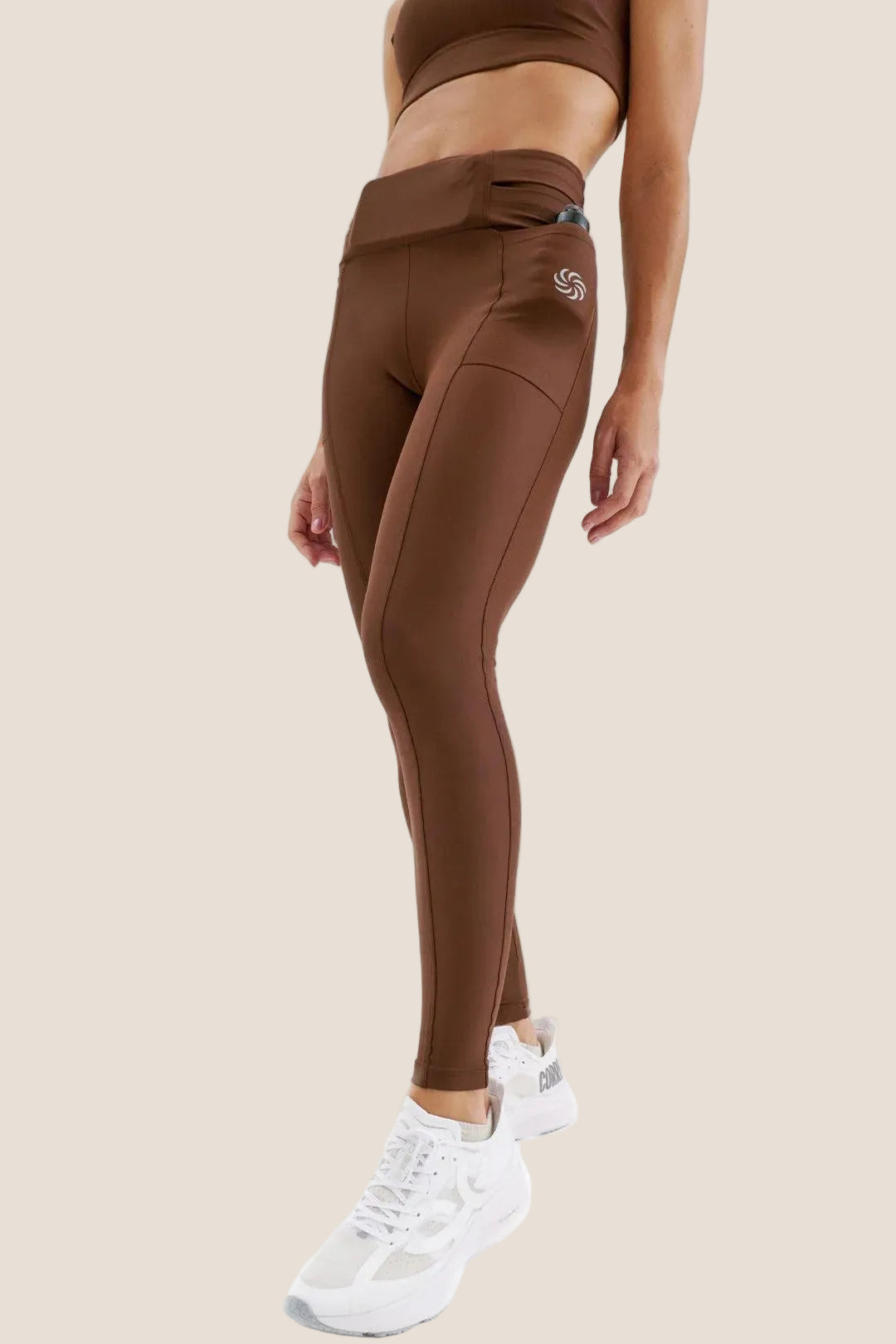 Calça de Compressão com Multibolsos Total Emana Café