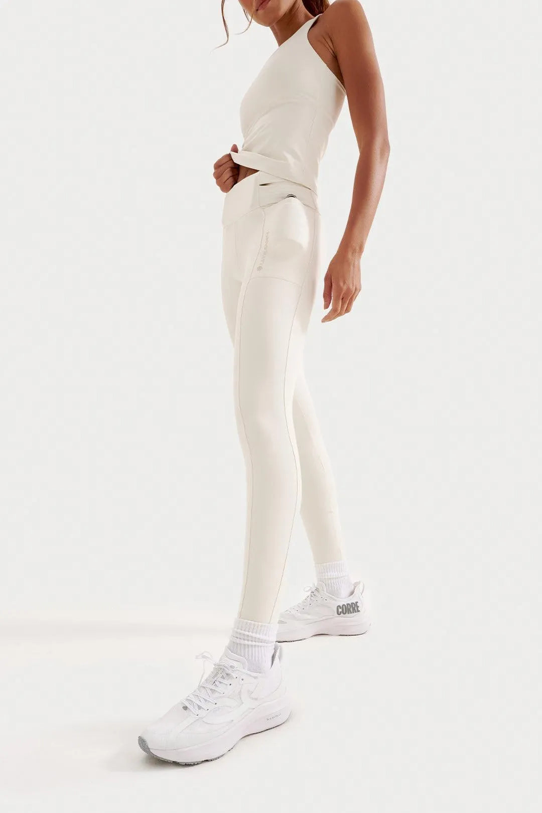 Calça de Compressão com Multibolsos Simple Off White