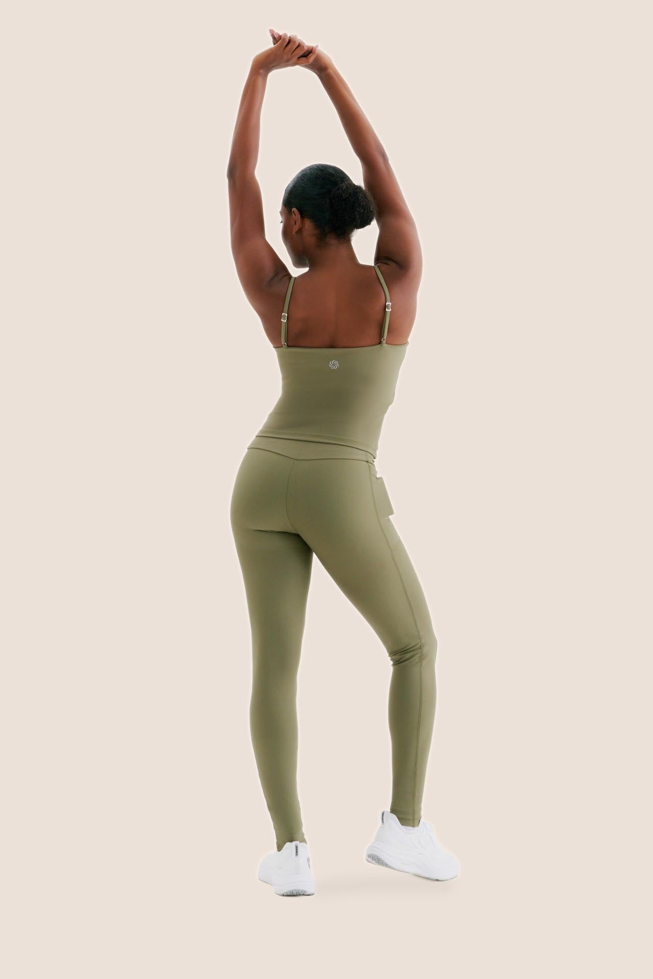 CALÇA DE COMPRESSÃO COM MULTIBOLSOS TOTAL EMANA VERDE MUSGO