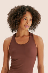 CAMISETA DE COMPRESSÃO COM BOLSO FlexSkin™ CHOCOLATE