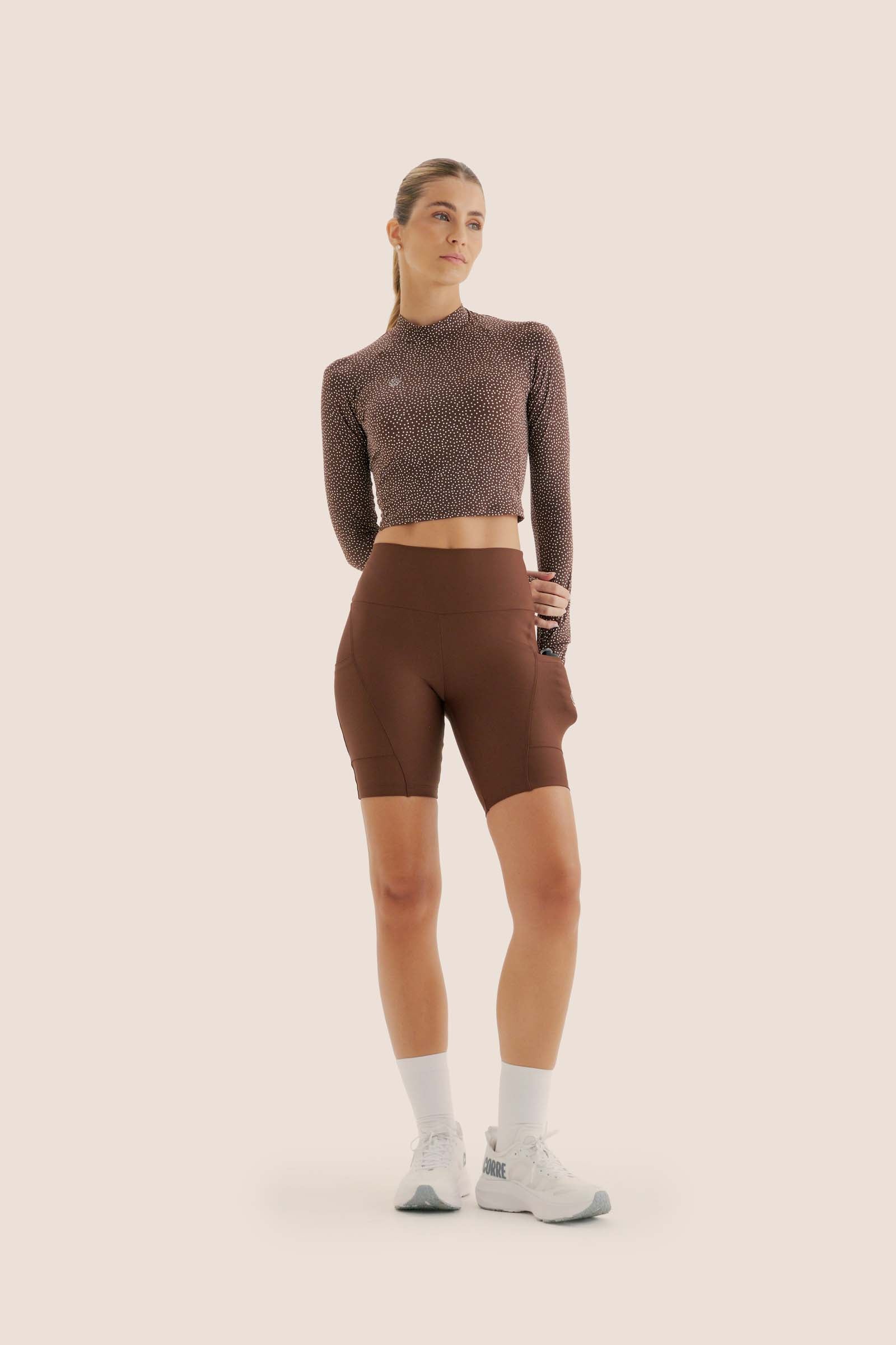 Camisa UV Manga Longa Cropped Abertura Café Poá
