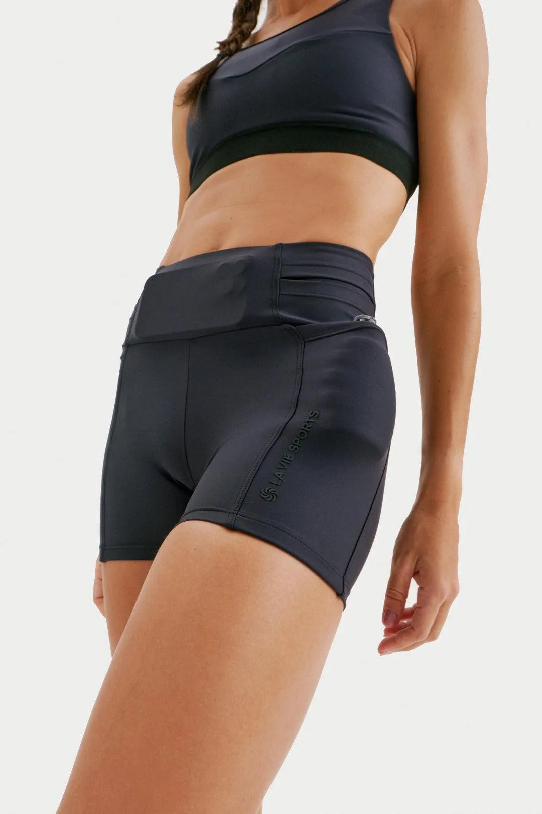 Short de Compressão com Multibolsos Curto Simple Preto