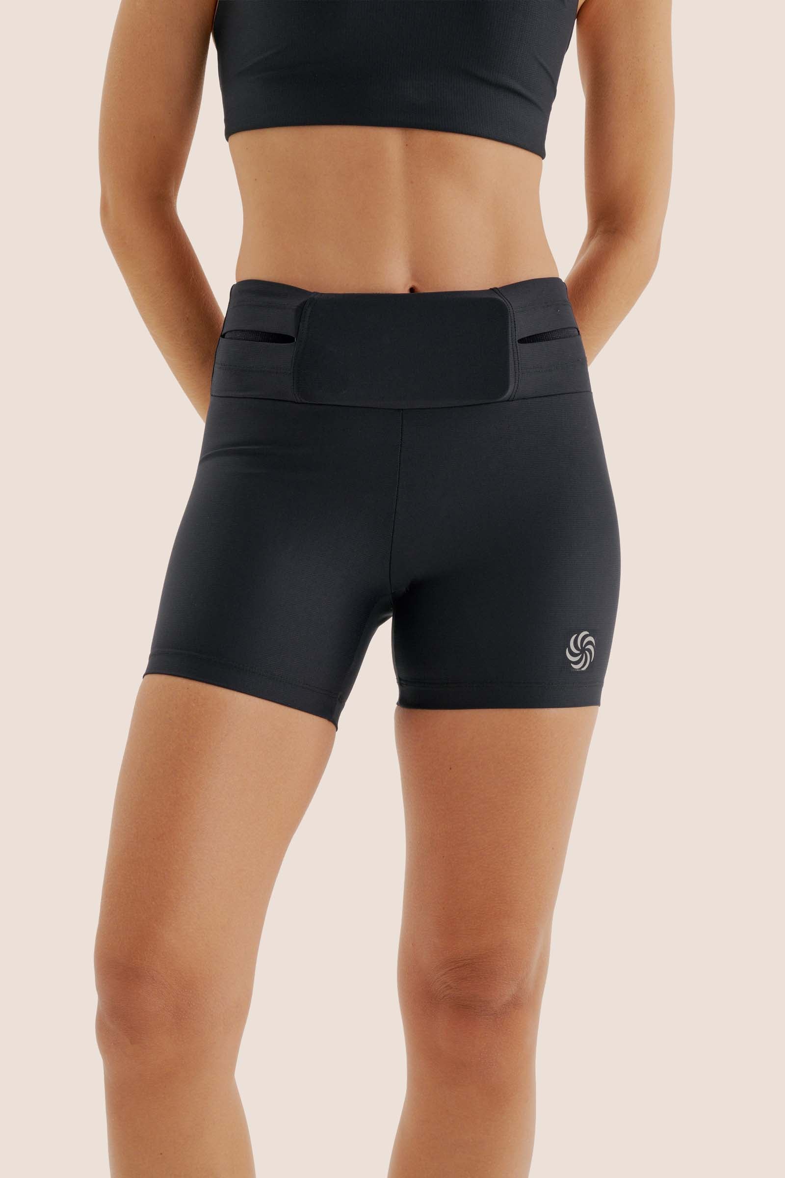 Look: Top bojo fixo + Short bolso 360º preto