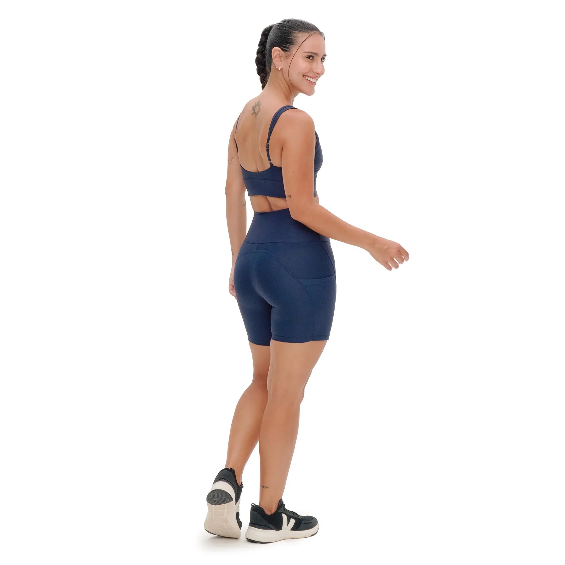 Short de Compressão com Bolsos Clássico Emana Marinho