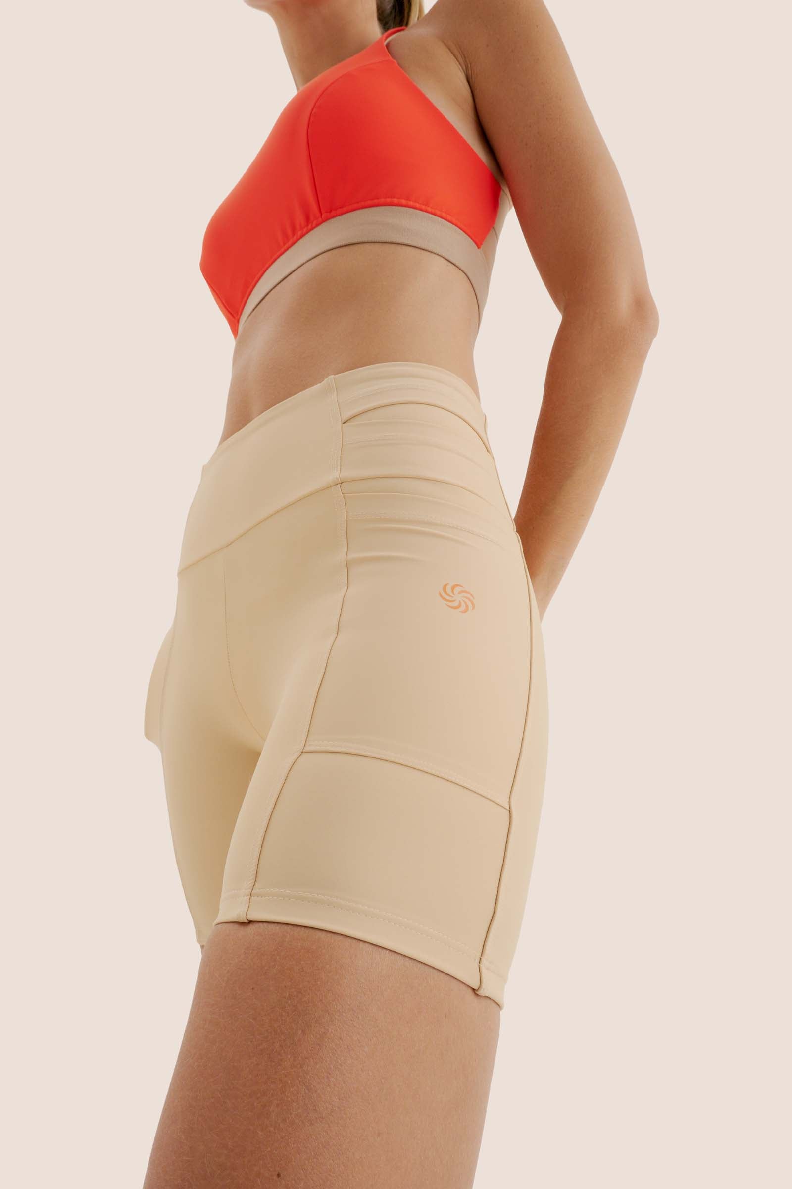 SHORT DE COMPRESSÃO COM MULTIBOLSOS FlexSkin™ DUNA