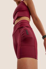 SHORT DE COMPRESSÃO COM MULTIBOLSOS FlexSkin™ BETERRABA