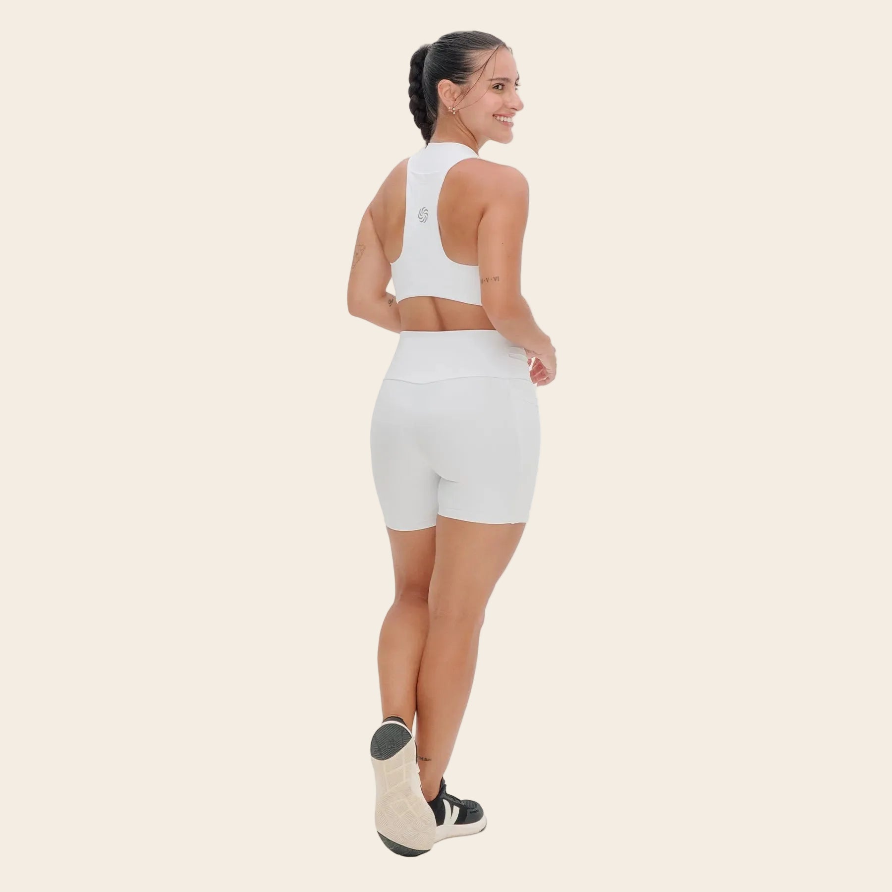 Short de Compressão com Multibolsos Total Emana Branco