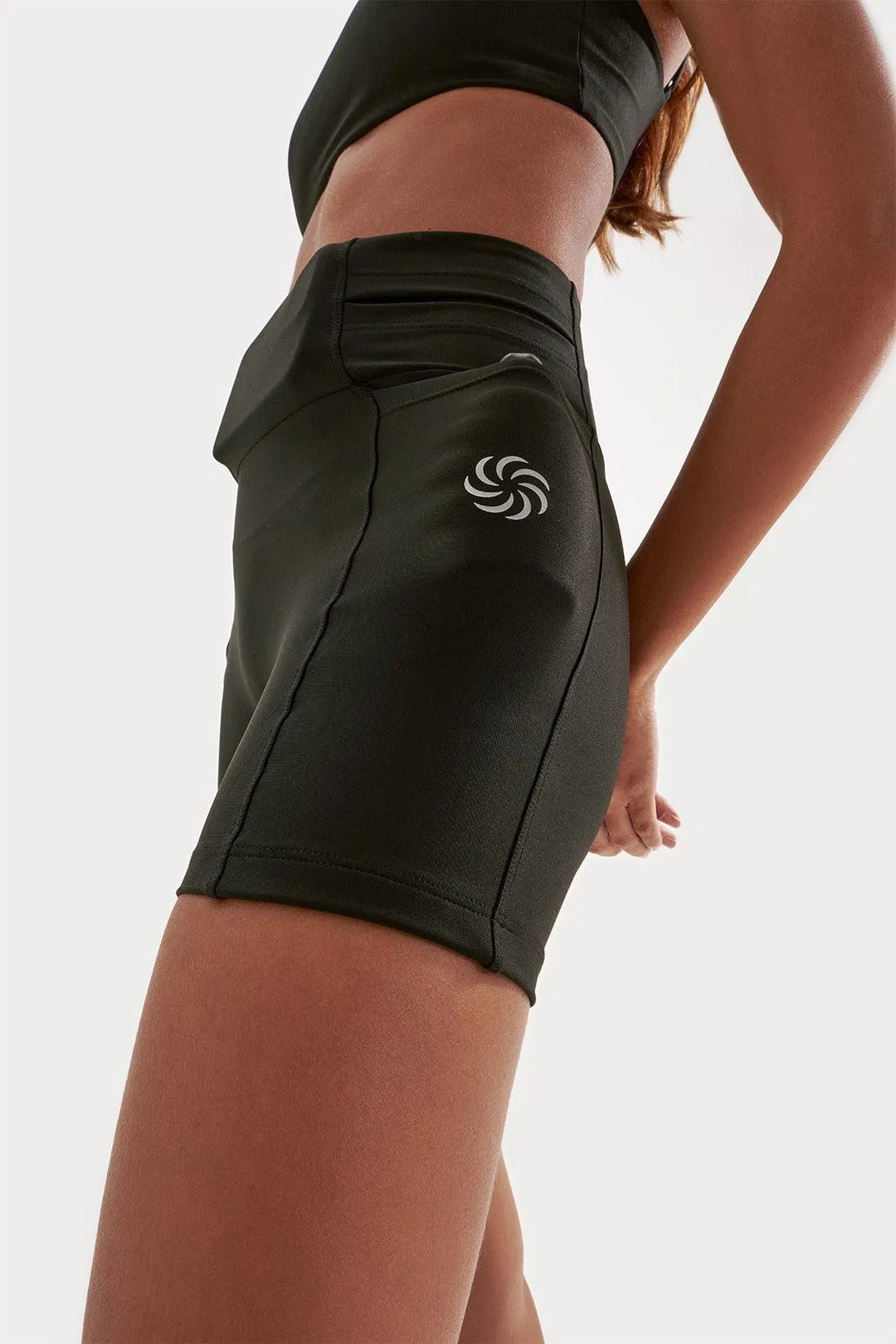 Short de Compressão com Multibolsos Livre AloeSkin Preto