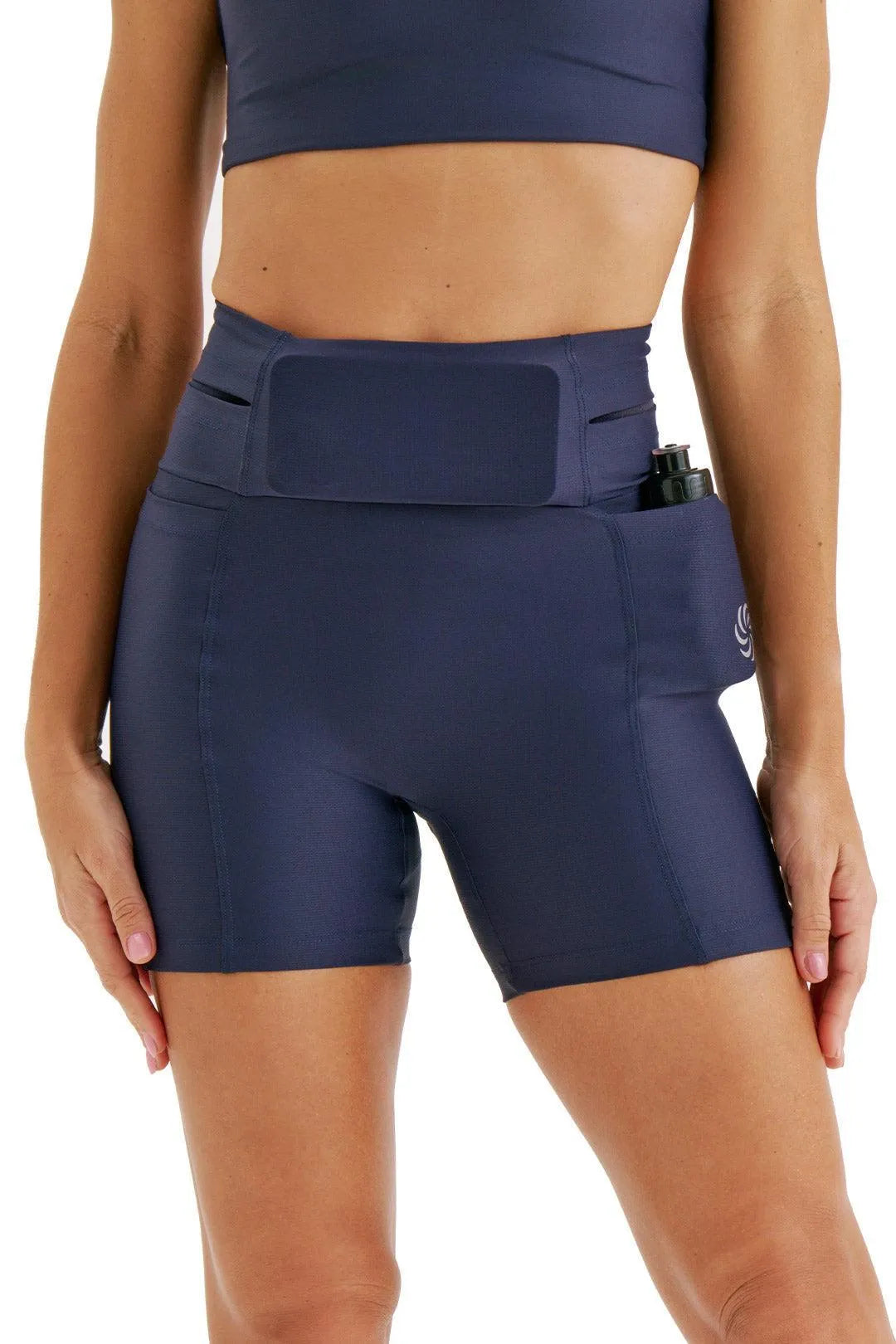 Short de compressão com multibolsos livre