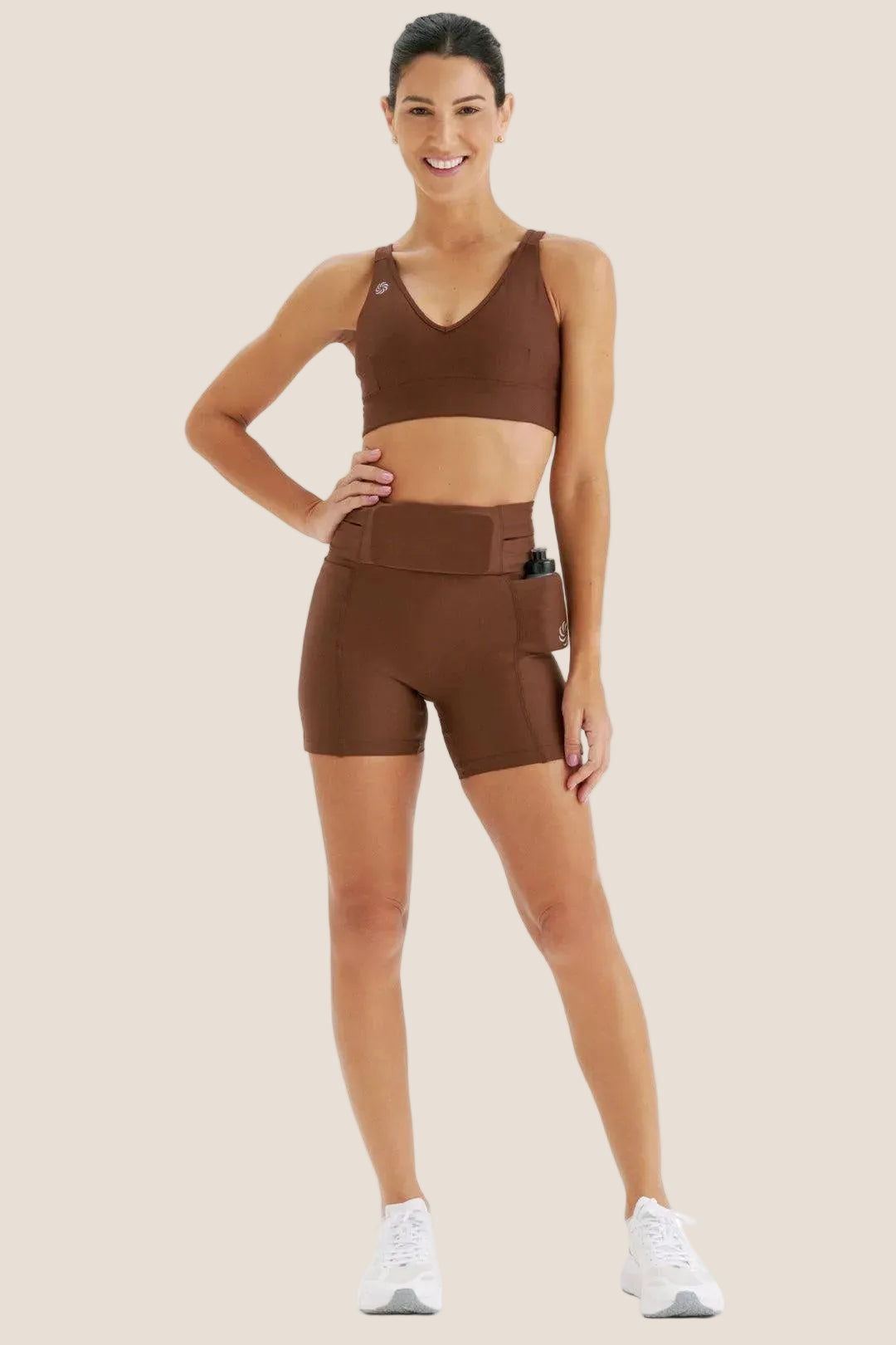 Short de compressão com Multibolsos Livre Total Emana Café