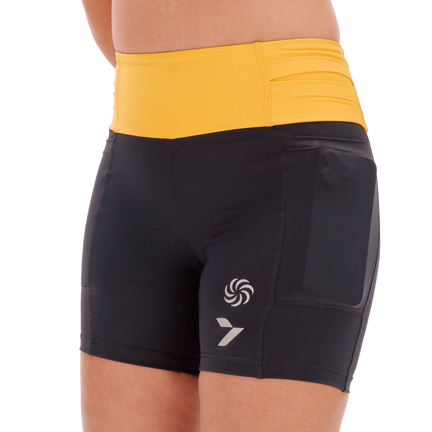 Short de Compressão com Multibolsos