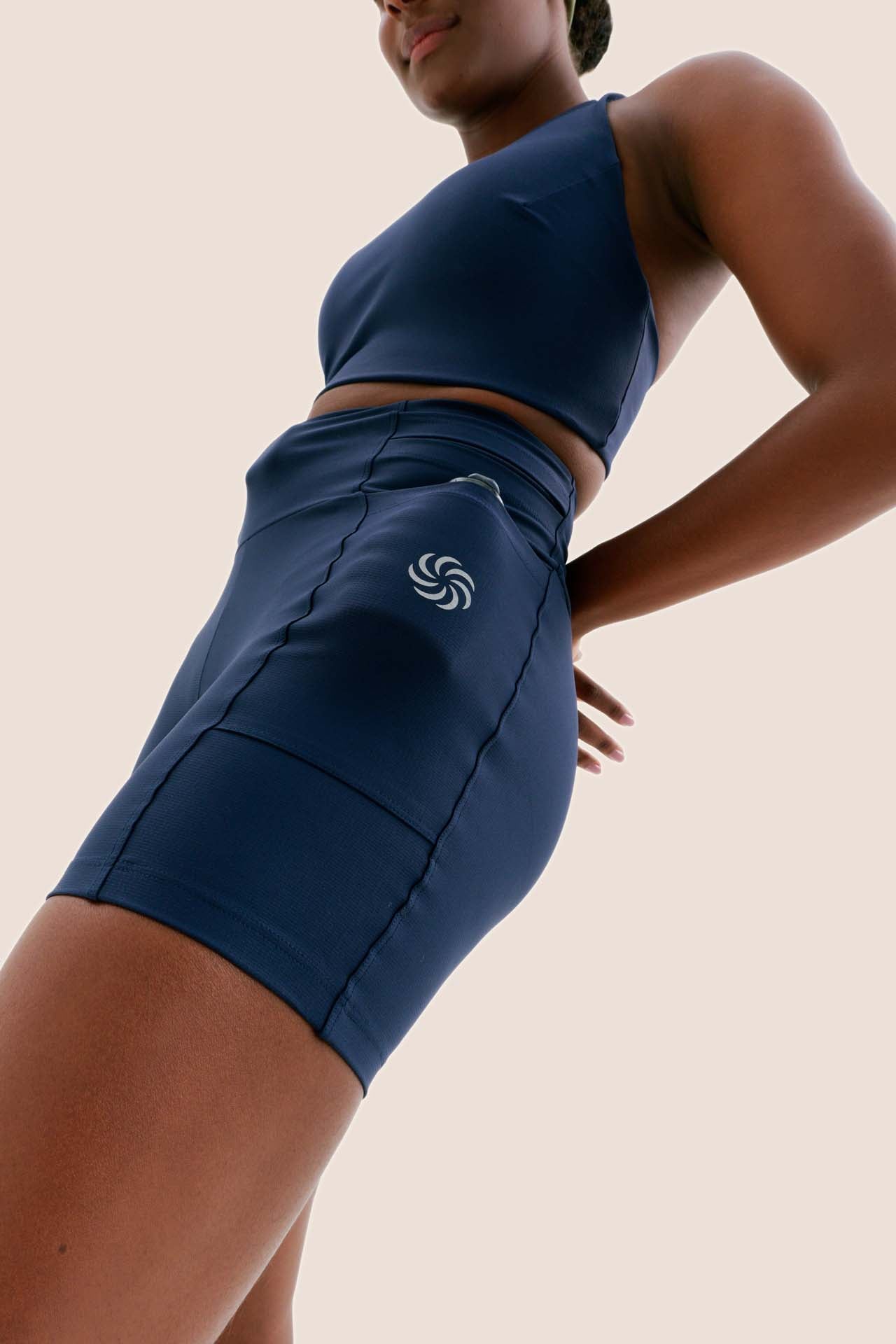 Short de Compressão com Multibolsos Marinho