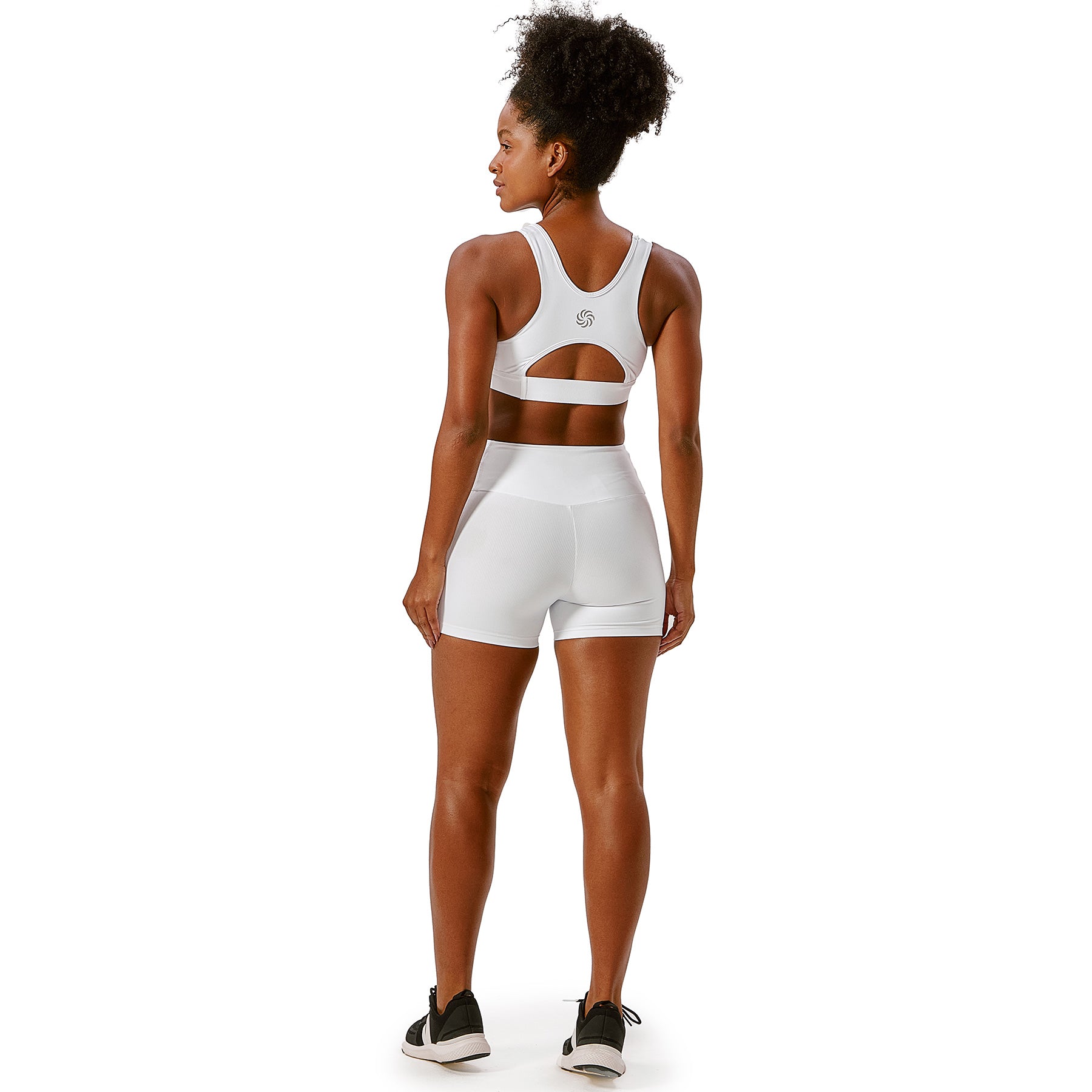 Short de Compressão Curto com Multibolsos Total Emana Branco