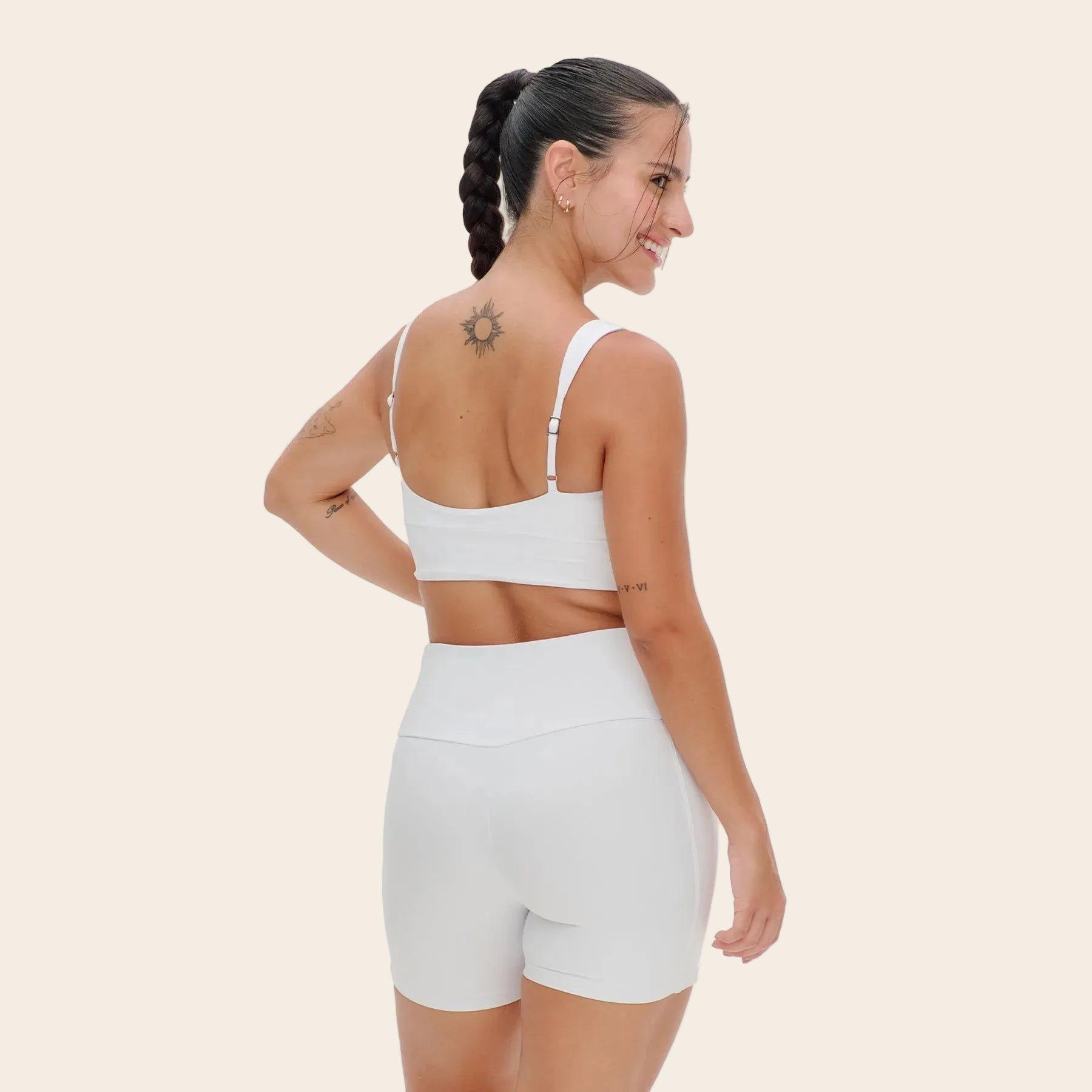 Short de Compressão Curto com Multibolsos Total Emana Branco