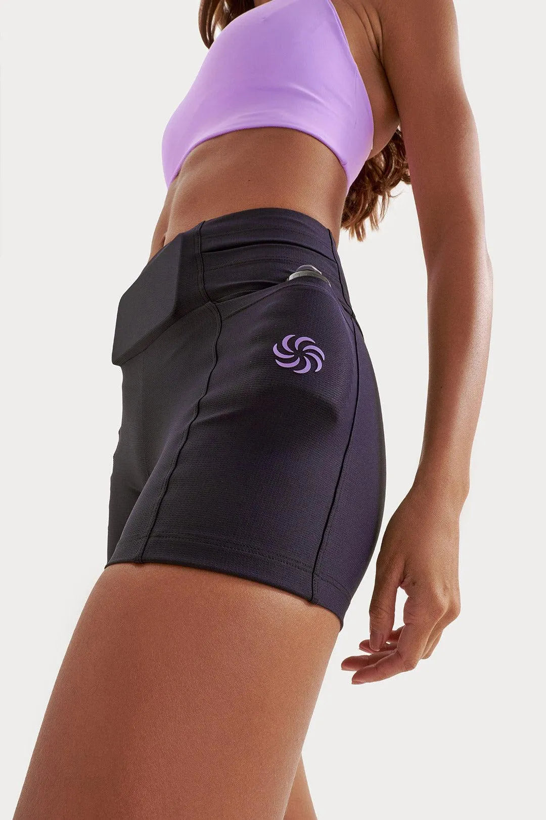 Short de Compressão Curto com Multibolsos Preto e Lavanda