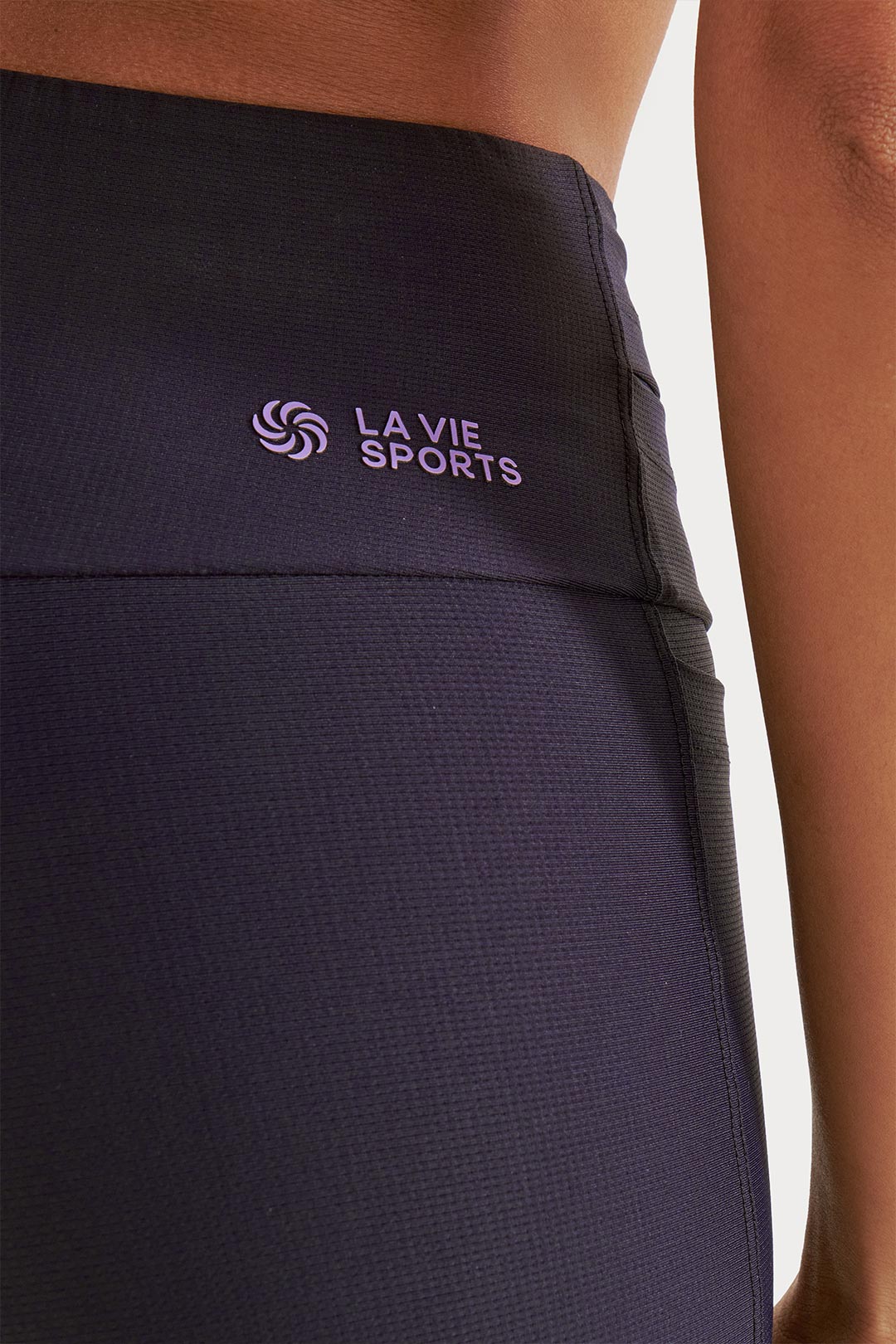 Short de Compressão Curto com Multibolsos Preto e Lavanda