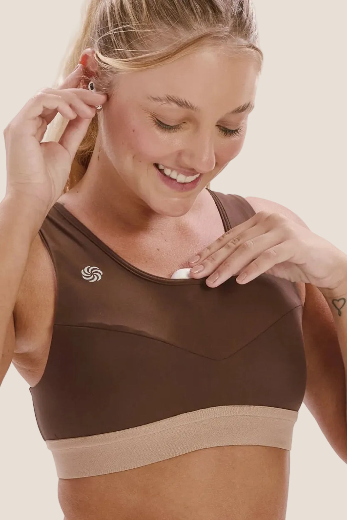 Top de Compressão com Bolso Recortes Total Emana