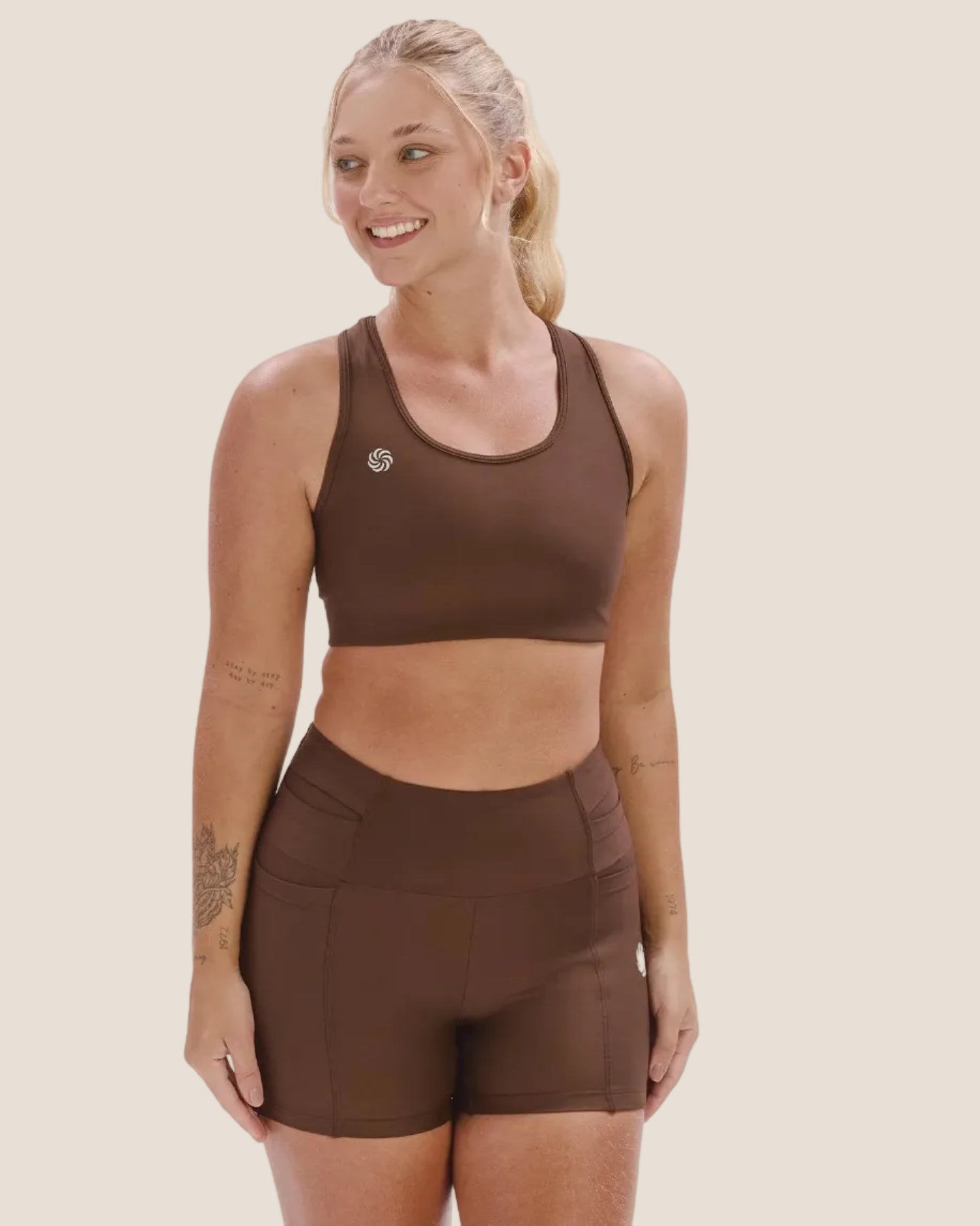 Top de Compressão com Super Bolso 2.0 Total Emana Café