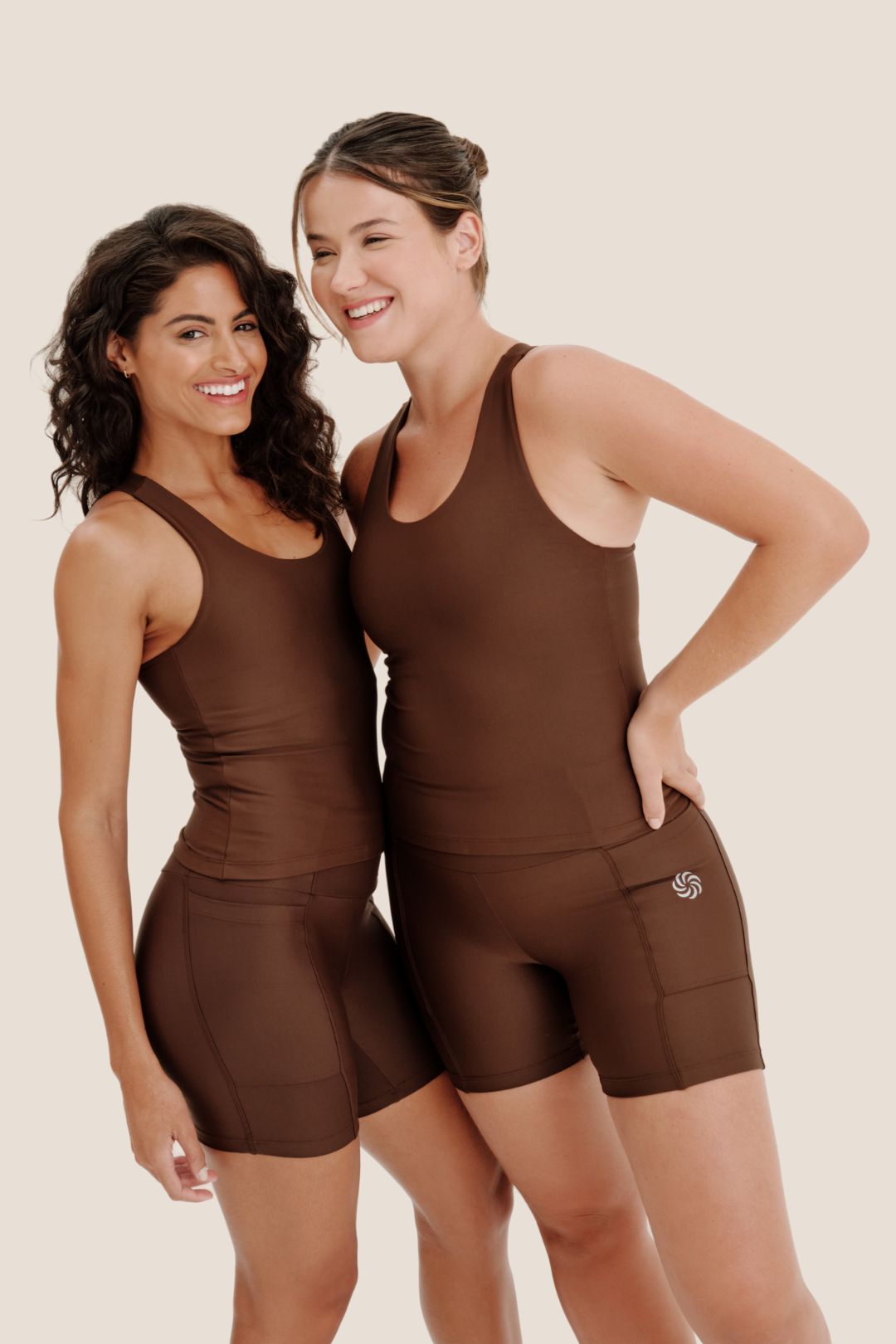 Camiseta de Compressão com Super Bolso Total emana Café