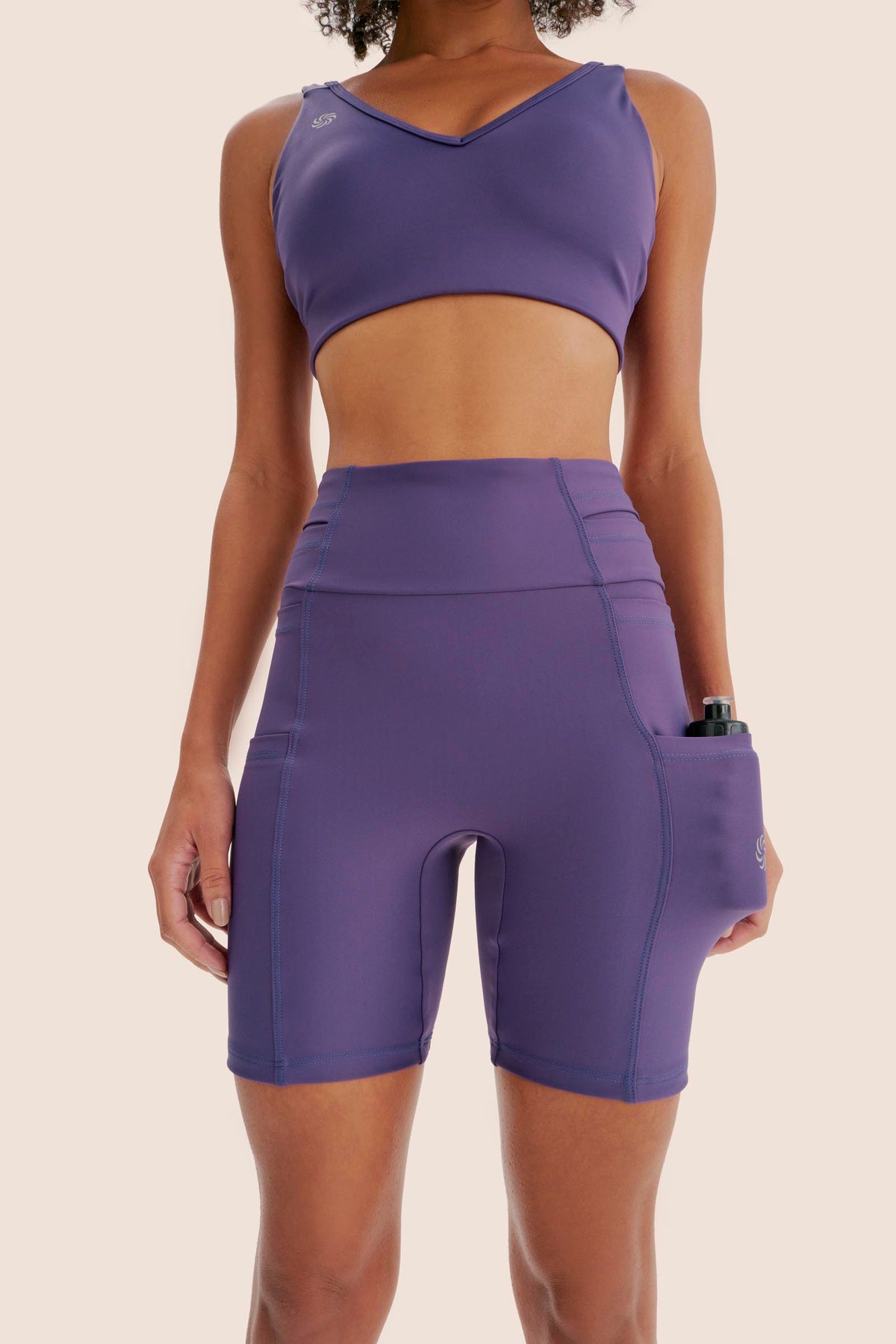 BERMUDA DE COMPRESSÃO LIVRE MULTIBOLSOS 5+ FlexSkin™ AÇAÍ