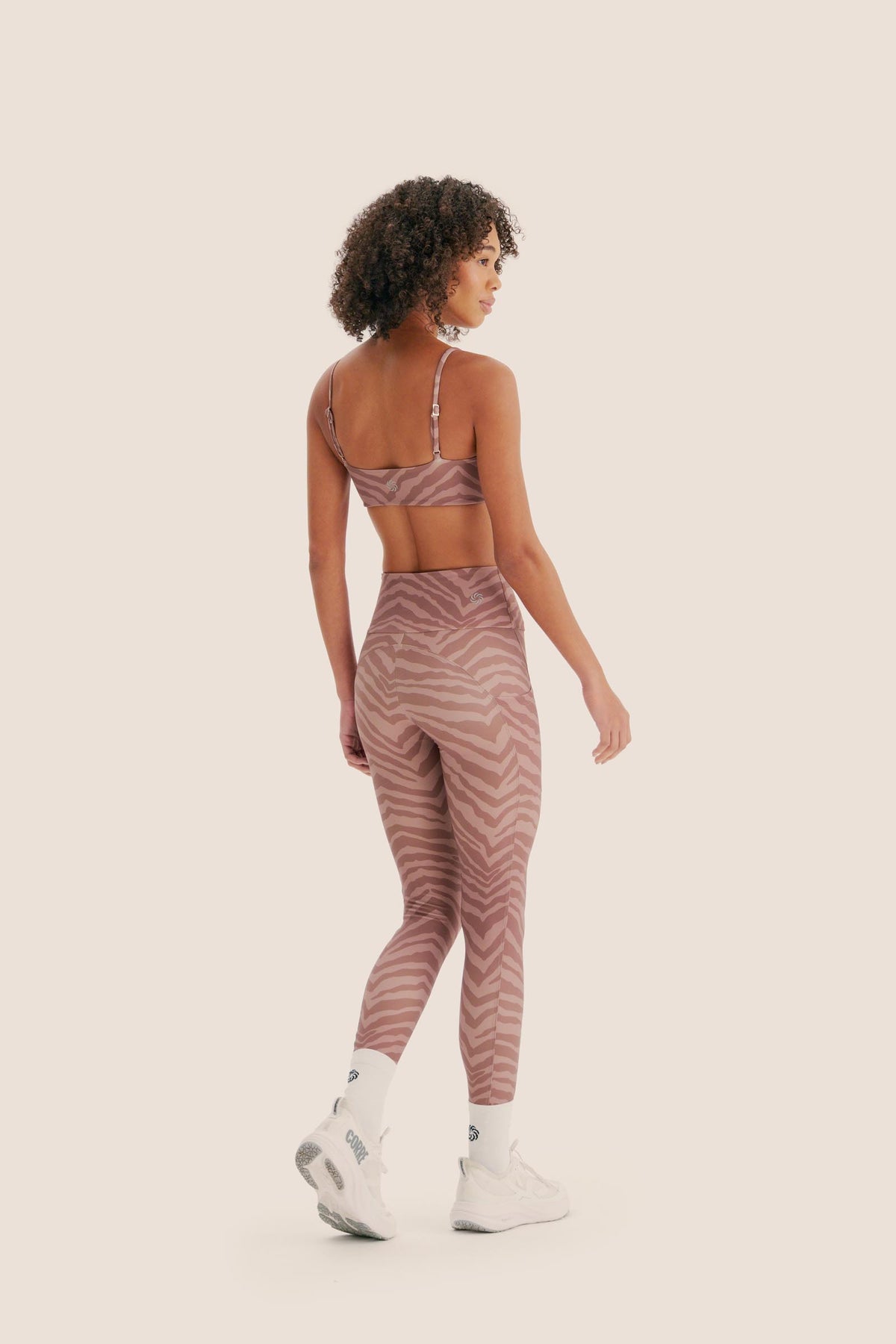 CALÇA DE COMPRESSÃO COM 3 BOLSOS CLASSICA EMANA SAVANA