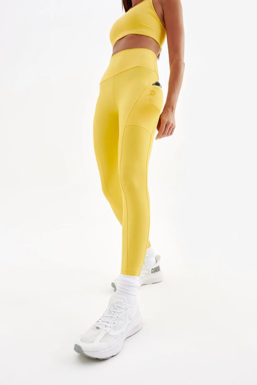 Calça de Compressão com Bolsos Clássica Total Emana Luz