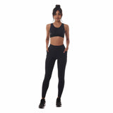 Calça de Compressão com Bolsos Recortes