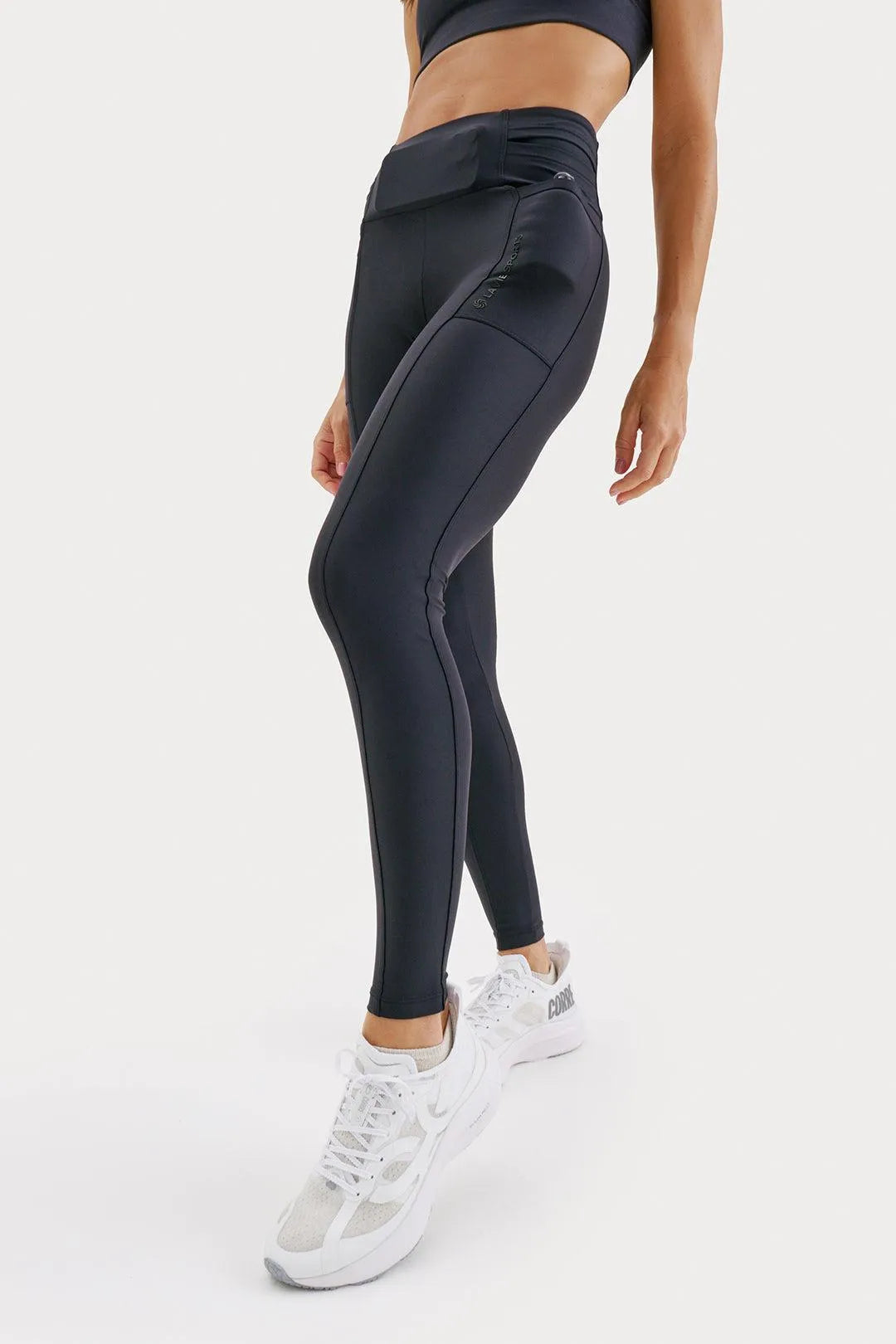 Calça de Compressão com Multibolsos Simple Preta