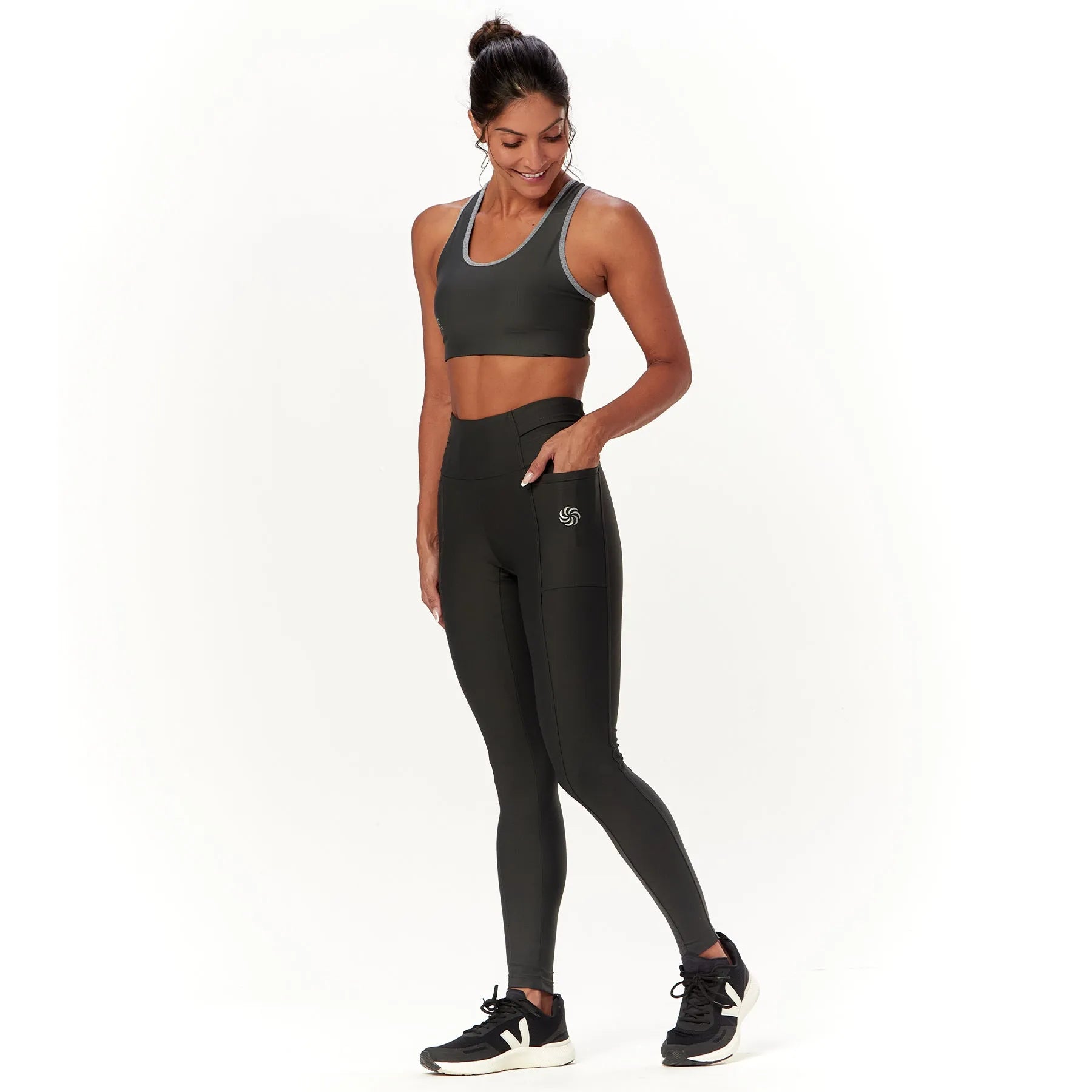 Calça de Compressão com Multibolsos Grafite