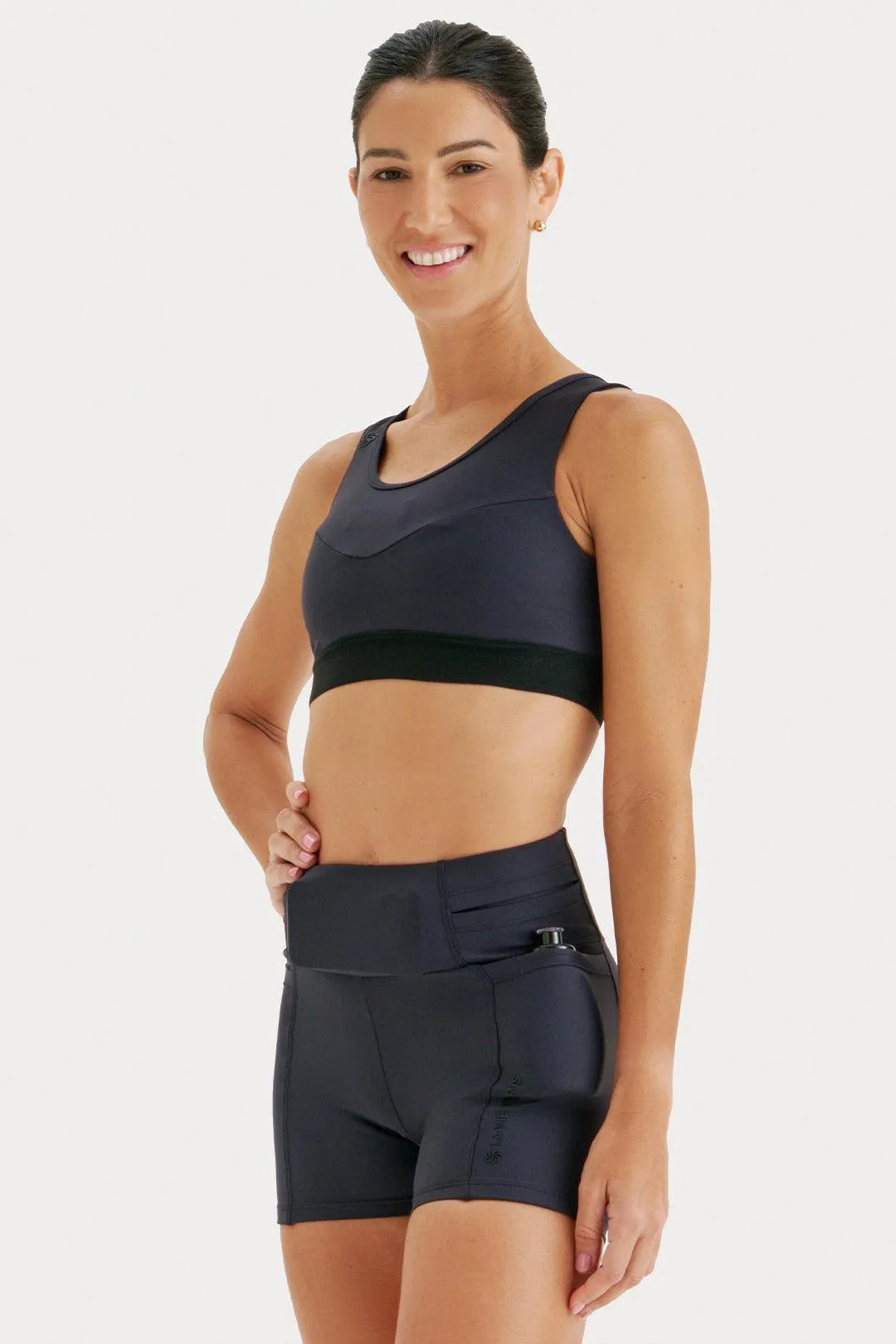 Short de Compressão com Multibolsos Curto Simple Preto