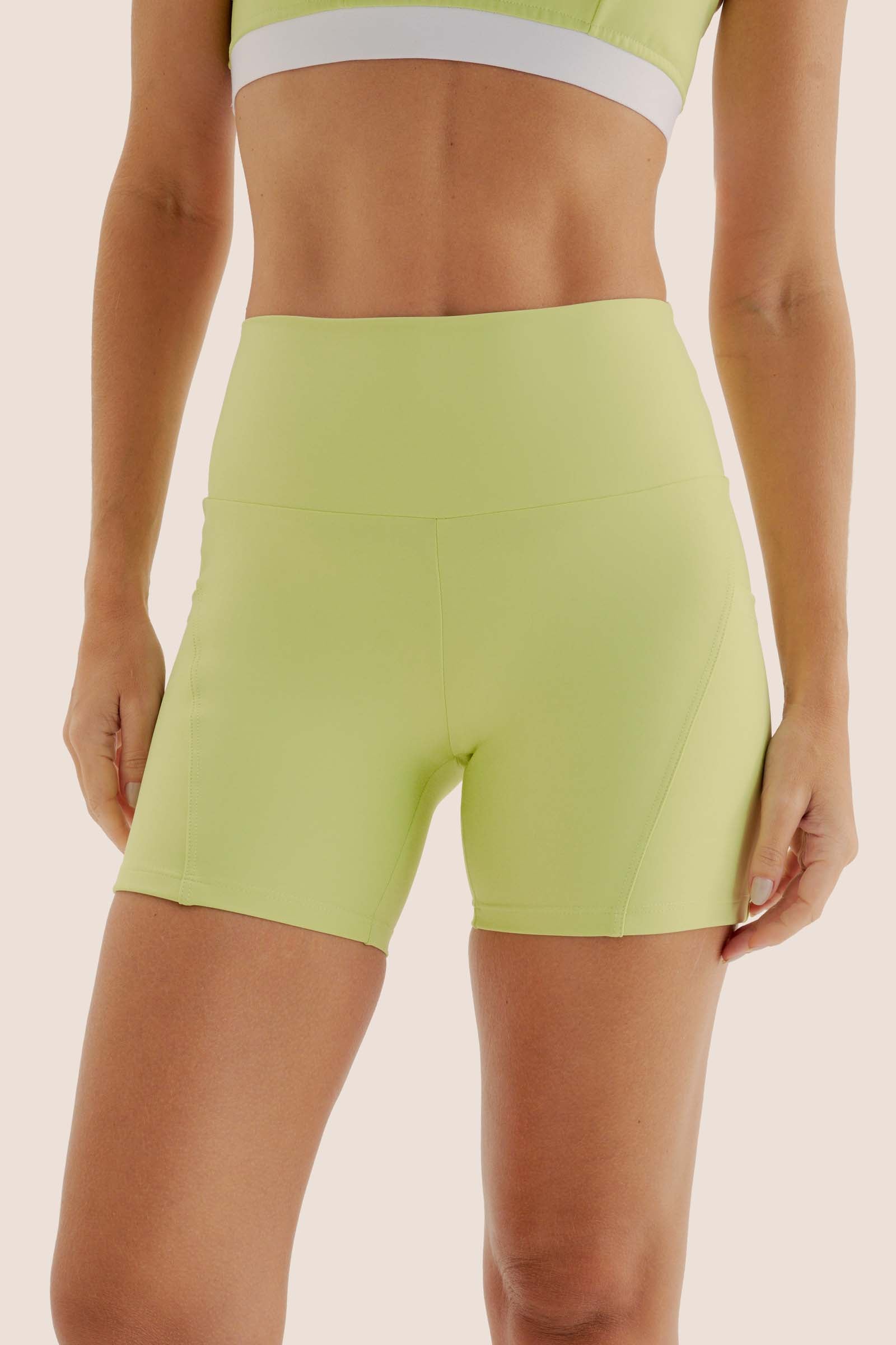 SHORT DE COMPRESSÃO COM 3 BOLSOS CLÁSSICO FlexSkin™ ORVALHO
