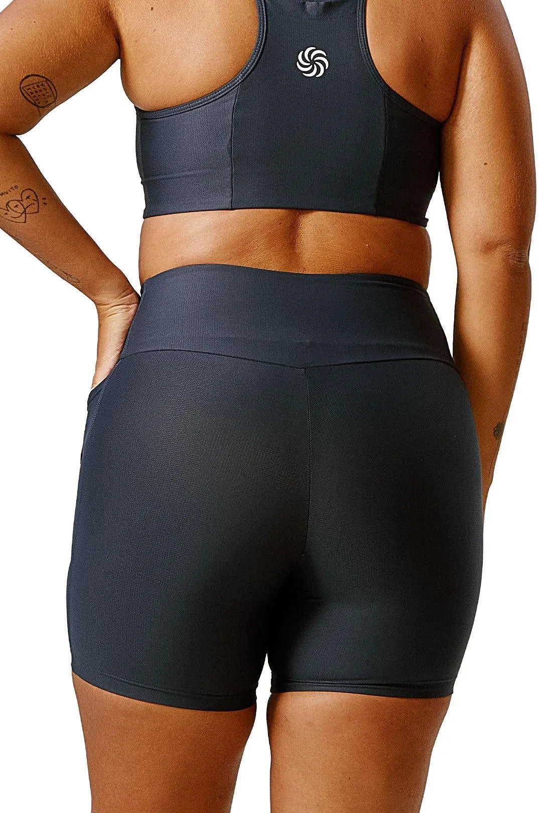 Short de Compressão com Multibolsos Marinho