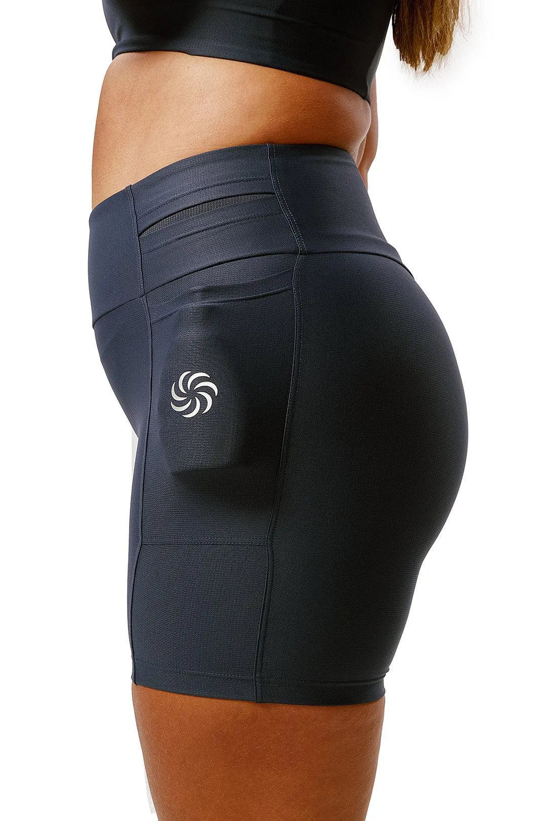 Short de Compressão com Multibolsos