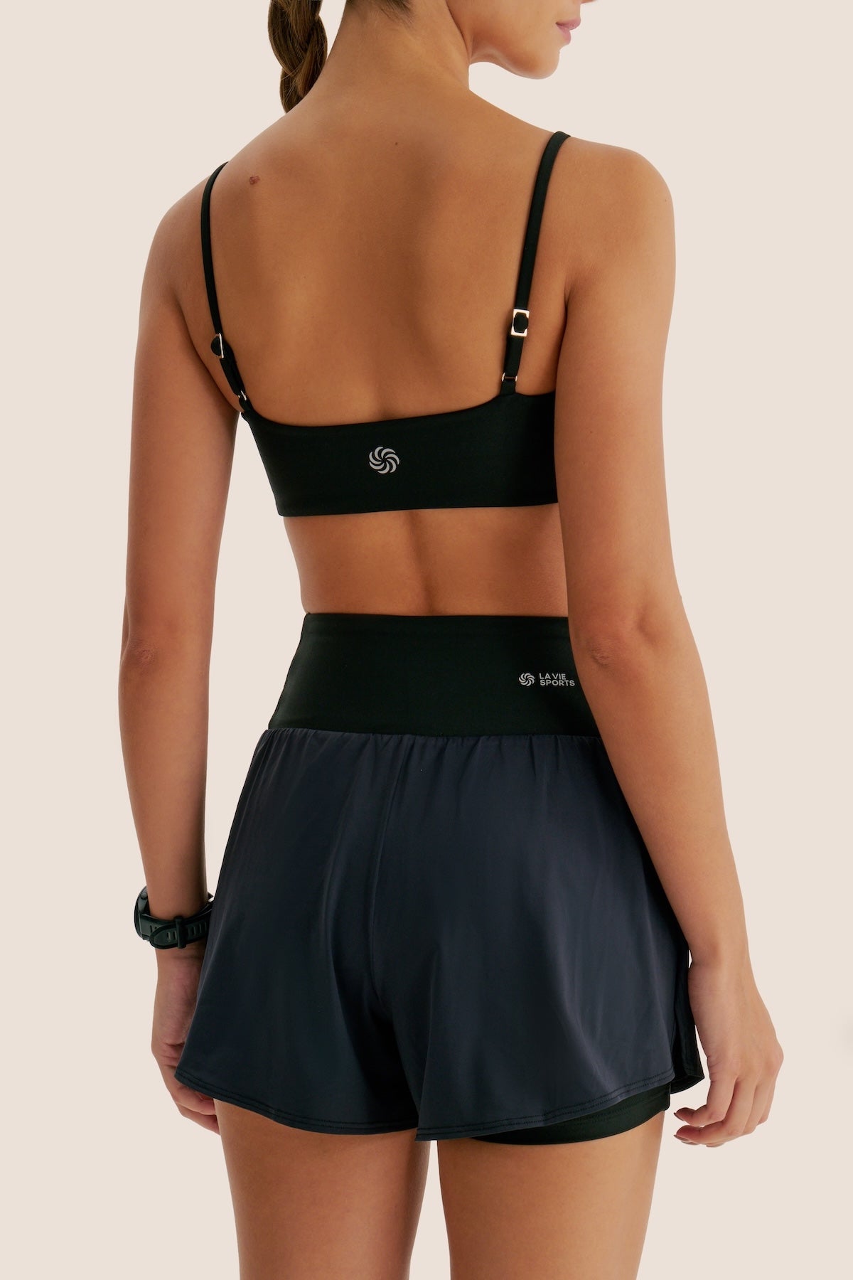 SHORT DE COMPRESSÃO COM MULTIBOLSOS LIVRE SOLTINHO AloeSkin™ PRETO