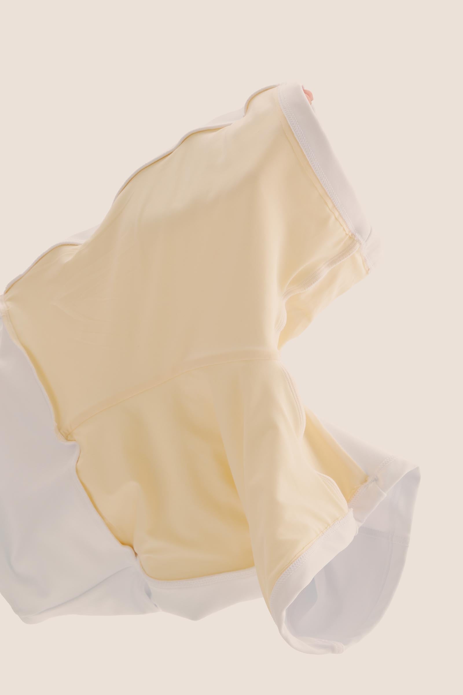 SHORT DE COMPRESSÃO COM MULTIBOLSOS LIVRE AloeSkin™ BRANCO