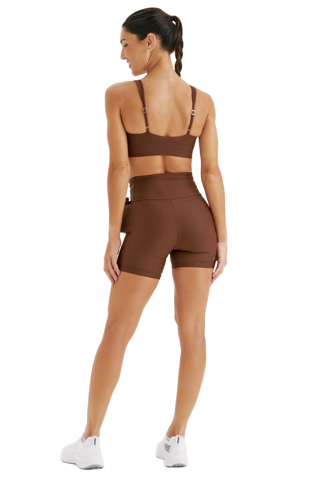 Look: Top conforto + Short multibolsos livre café