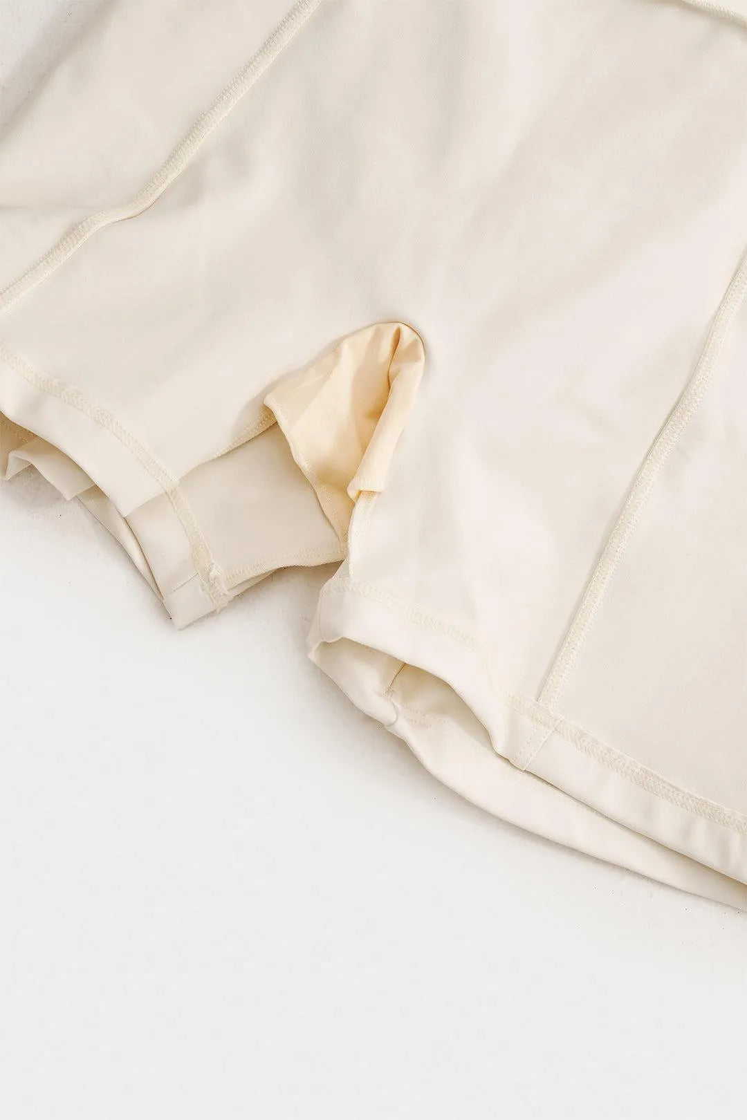 Short de Compressão com Multibolsos Livre Simple Off White