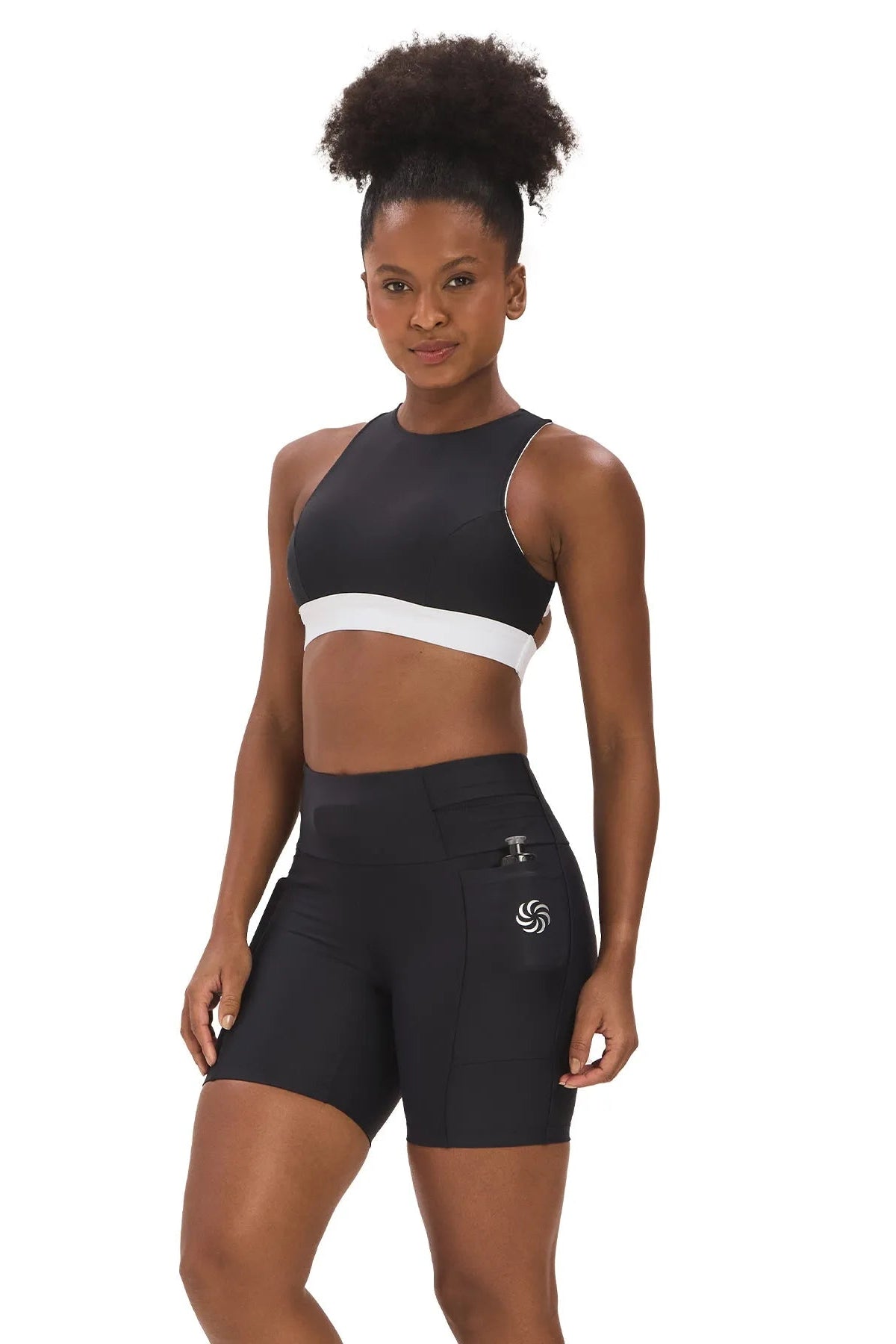 Short de Compressão com Multibolsos Preto