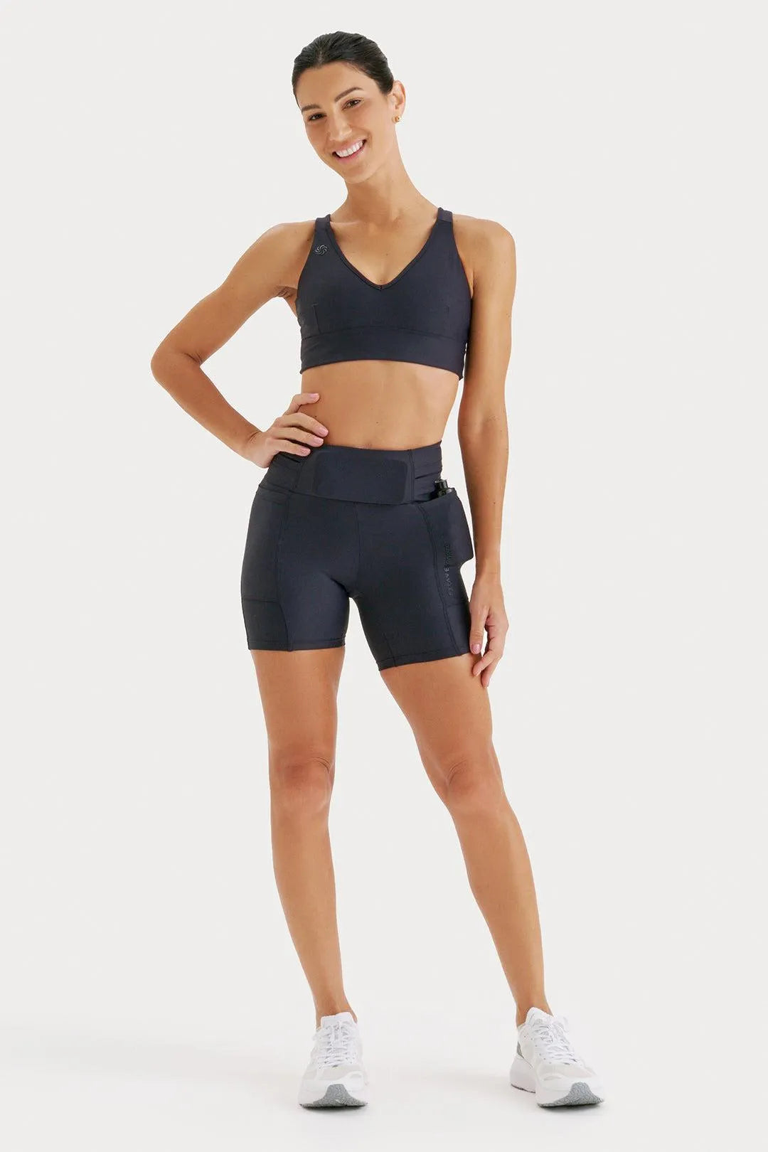 Short de Compressão com Multibolsos Simple Preto