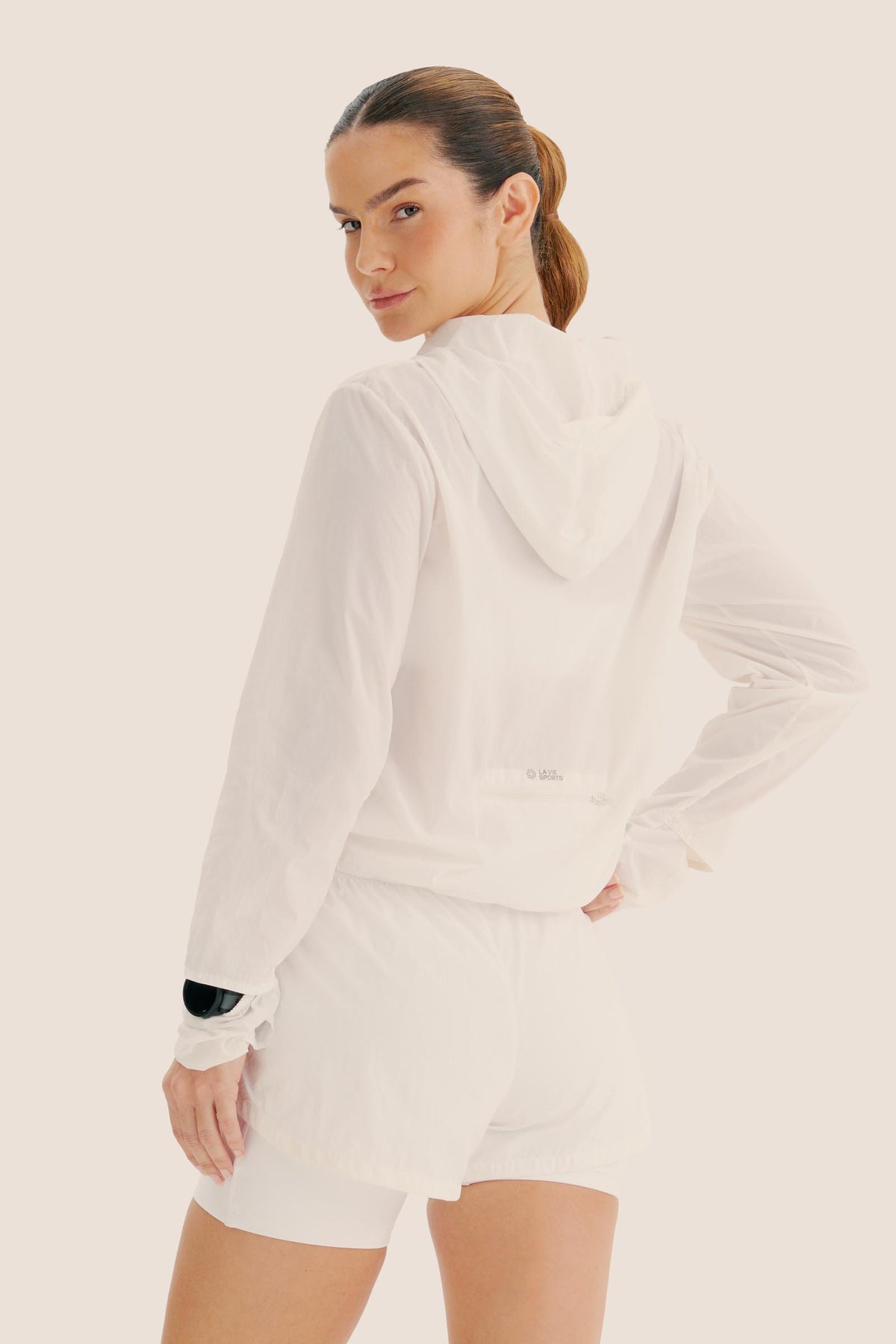 SHORT LEVE OFF WHITE